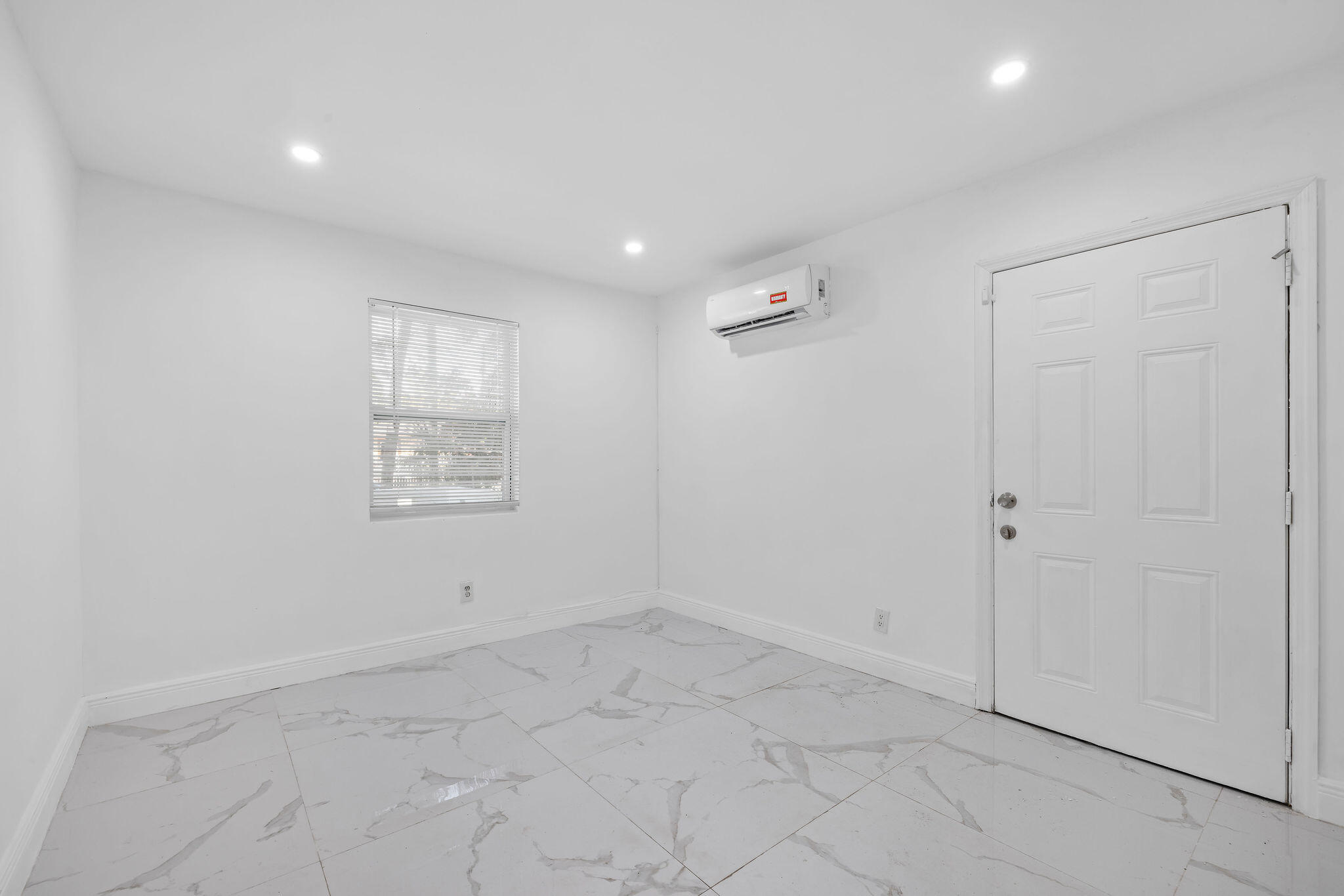 332 Nw 97th Street Property Photo 14