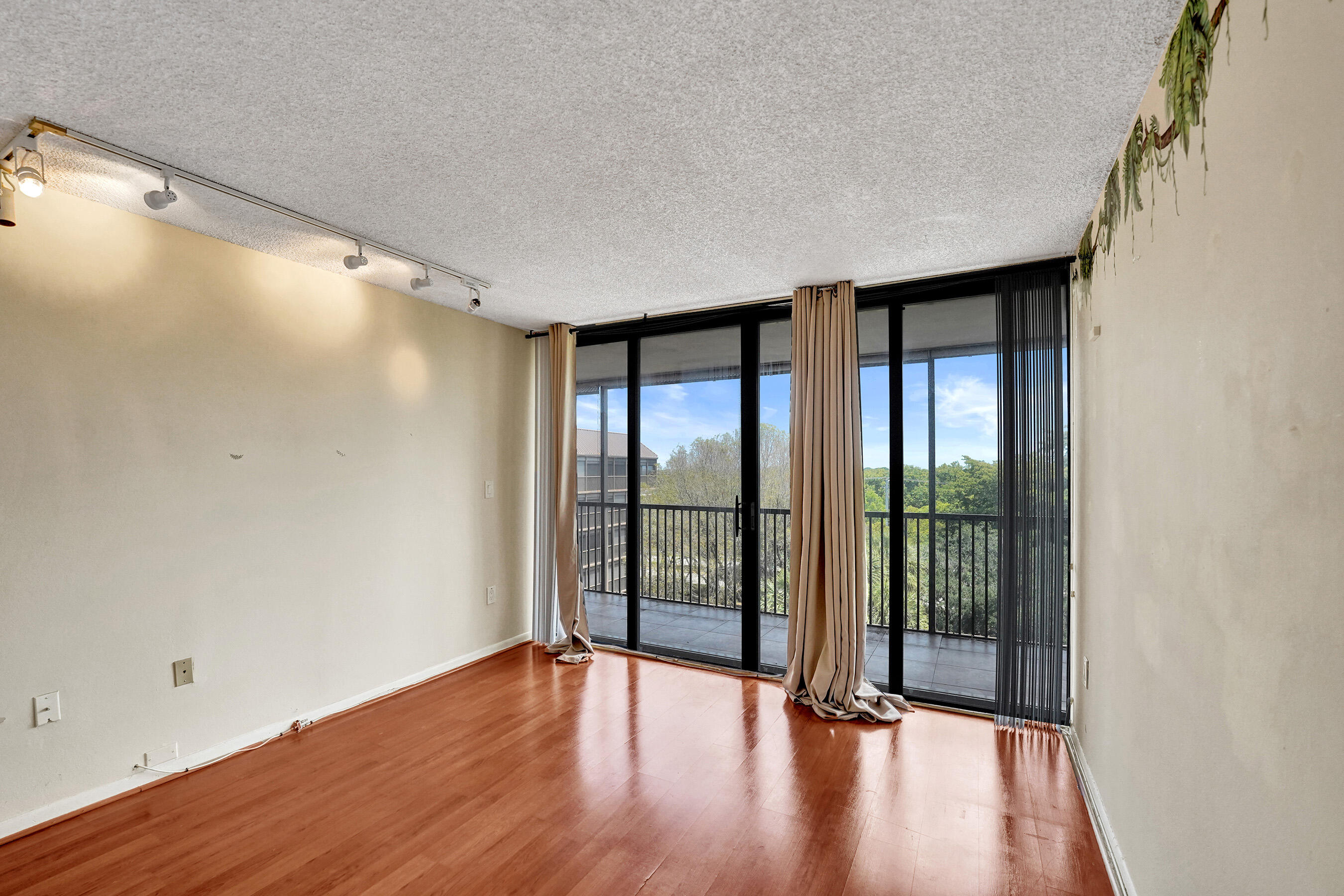 2802 N 46th Avenue B620 Property Photo 48