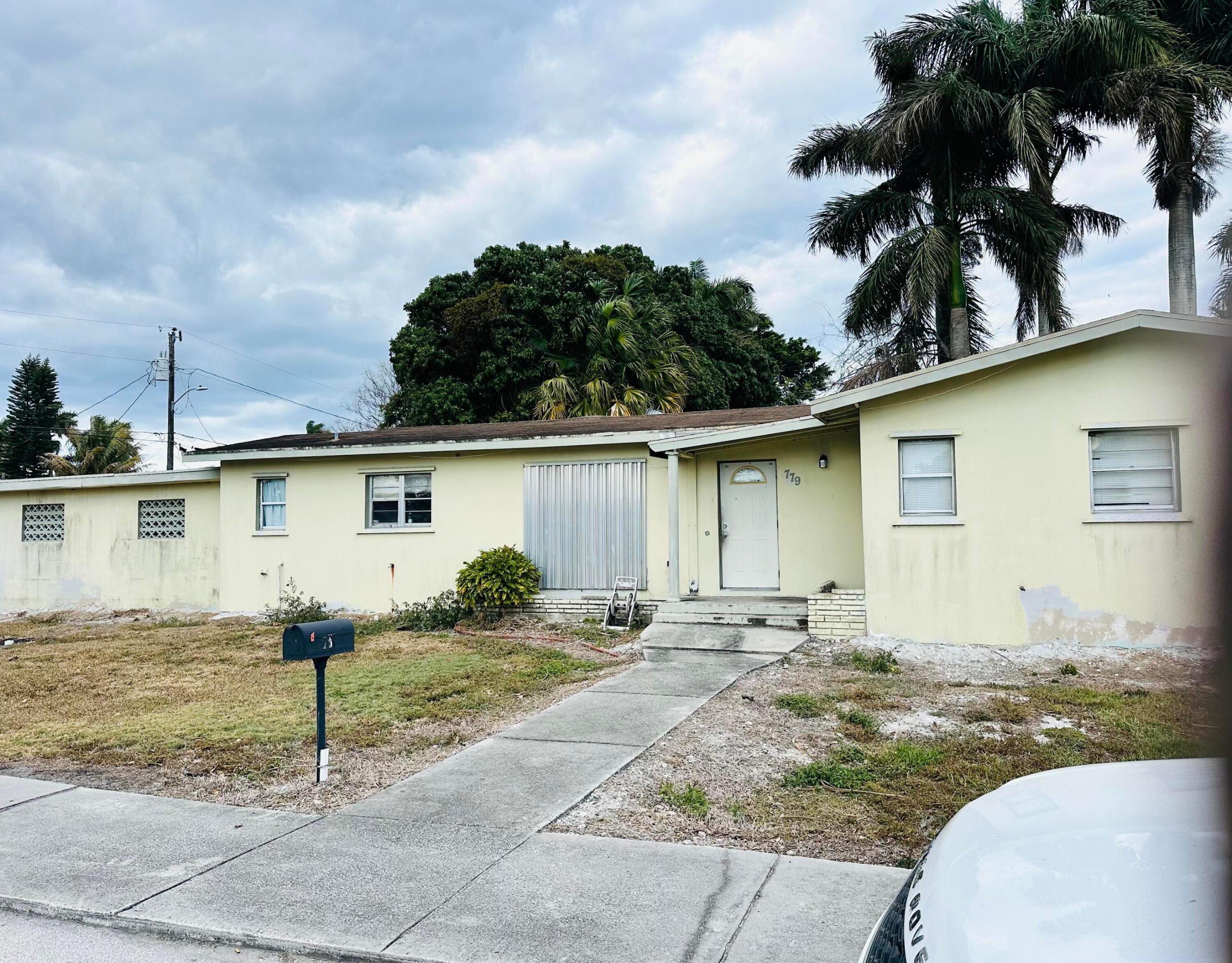 779 Barack Obama Boulevard Property Photo 1