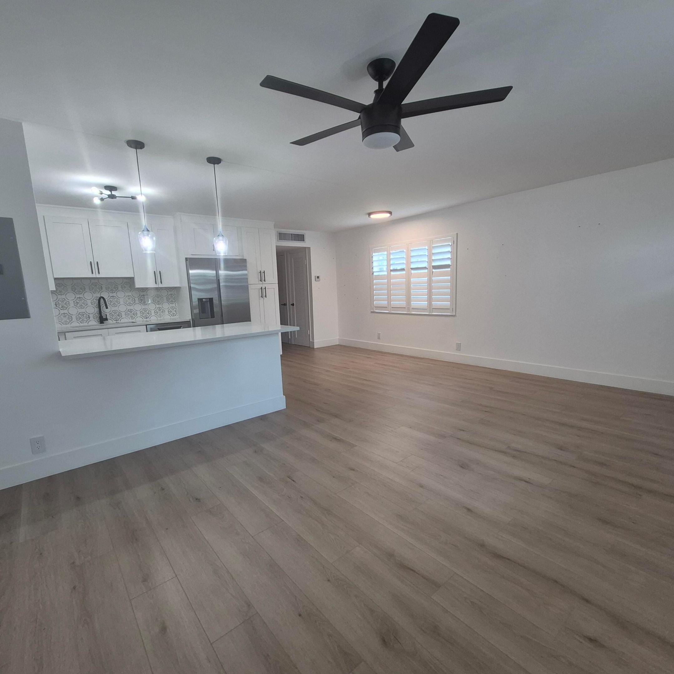538 Flanders L Property Photo 5