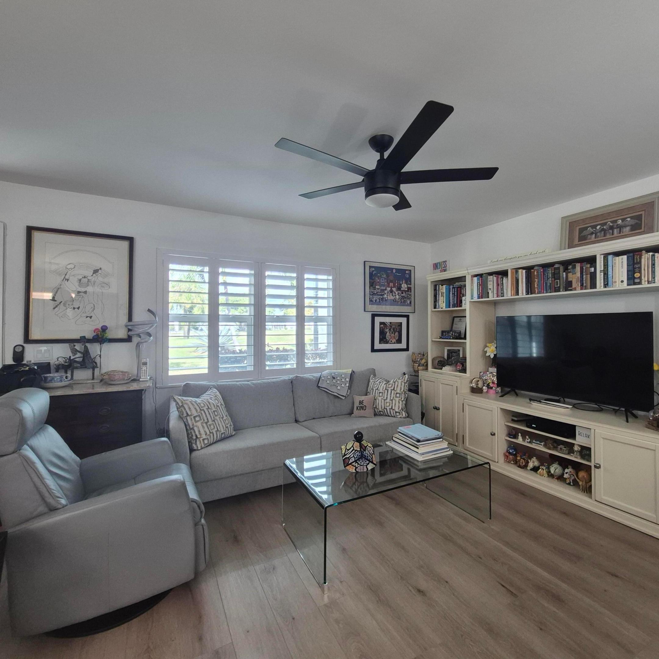 538 Flanders L Property Photo 10