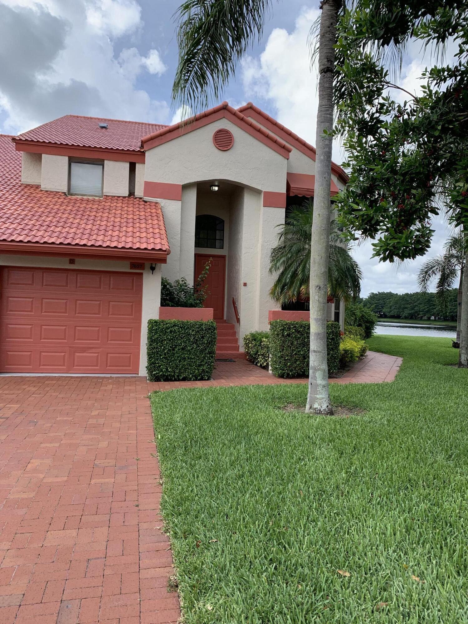 7657 Lexington Club Boulevard Property Photo 2