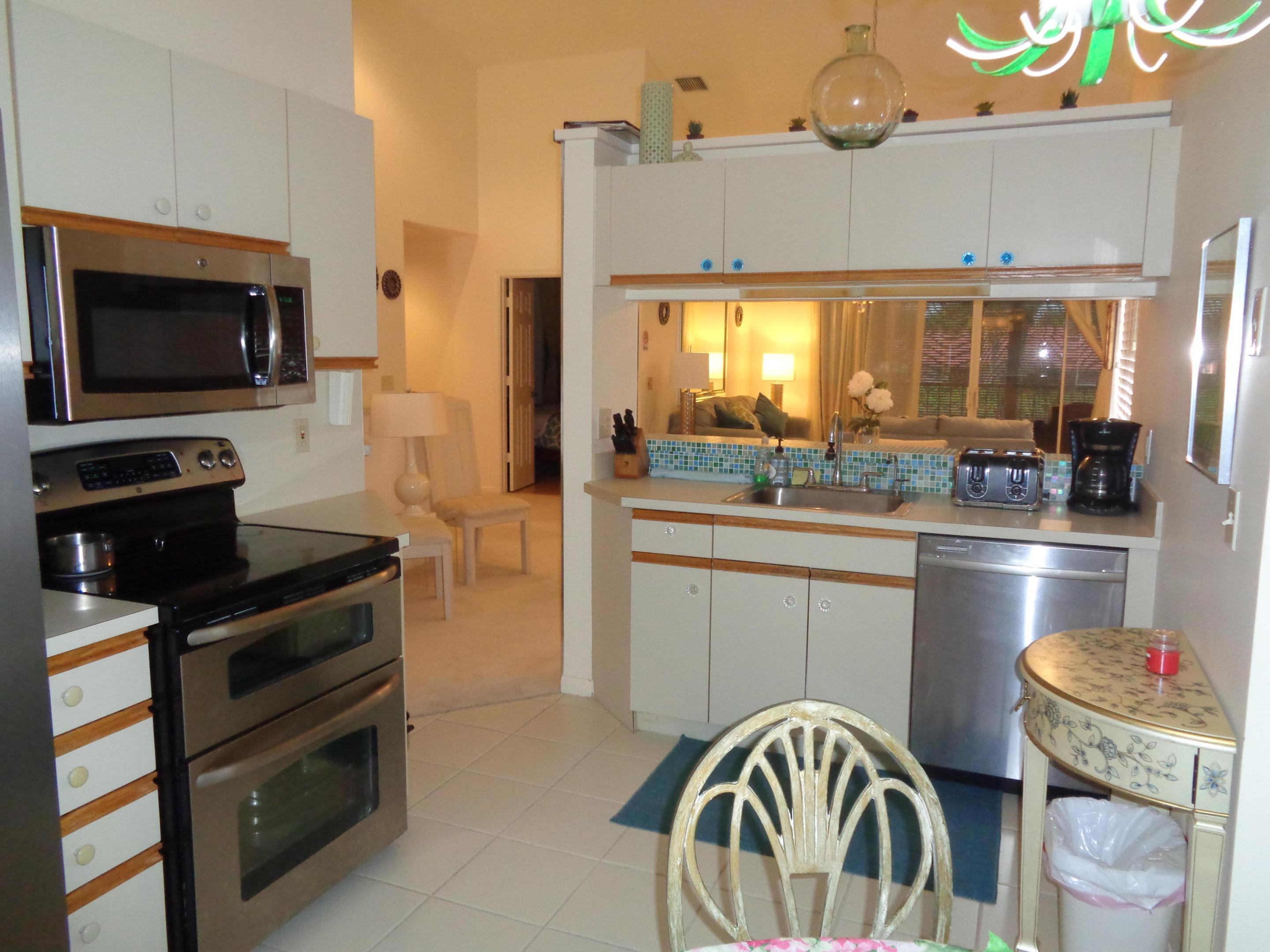 7657 Lexington Club Boulevard Property Photo 4