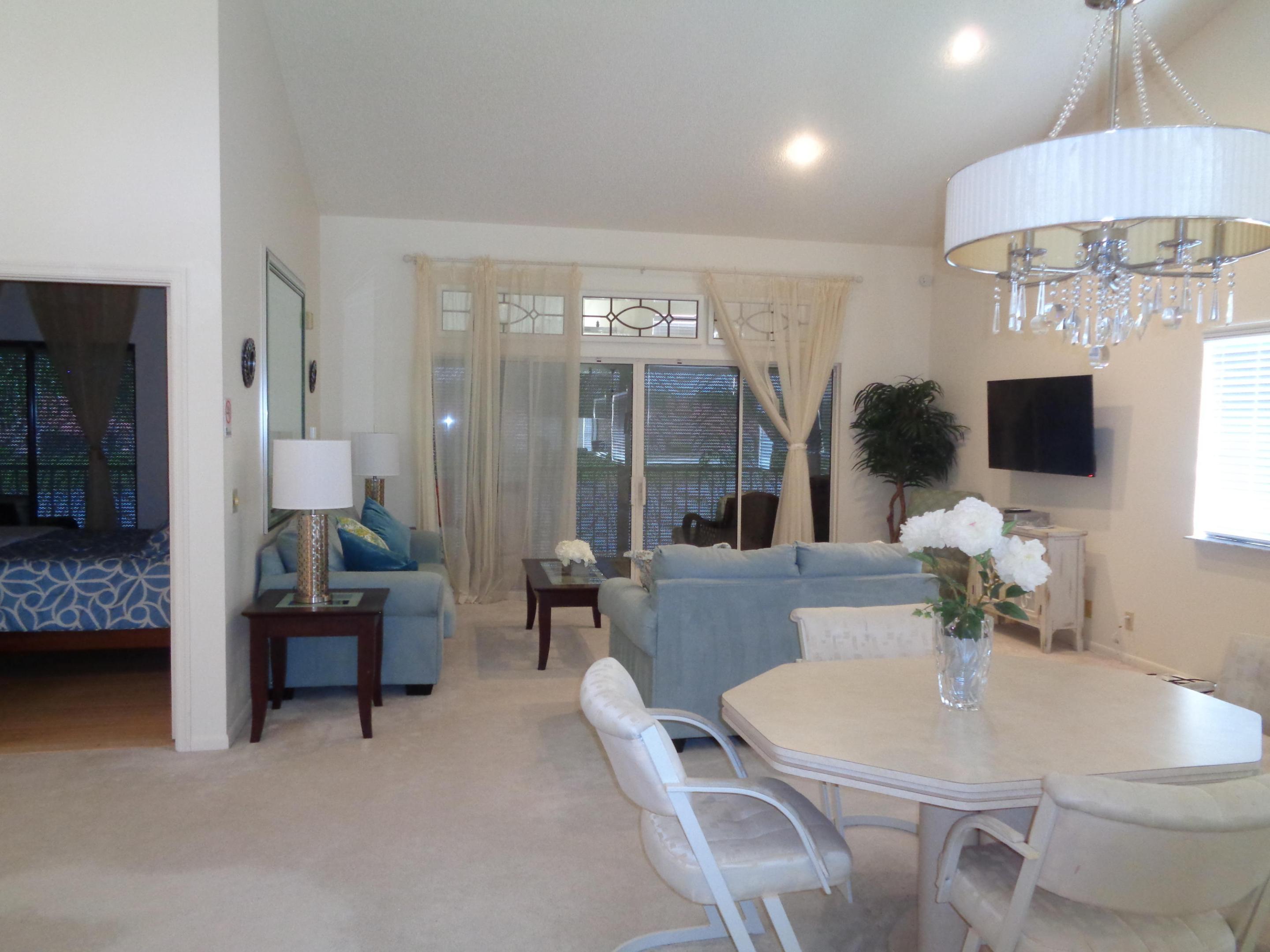 7657 Lexington Club Boulevard Property Photo 9