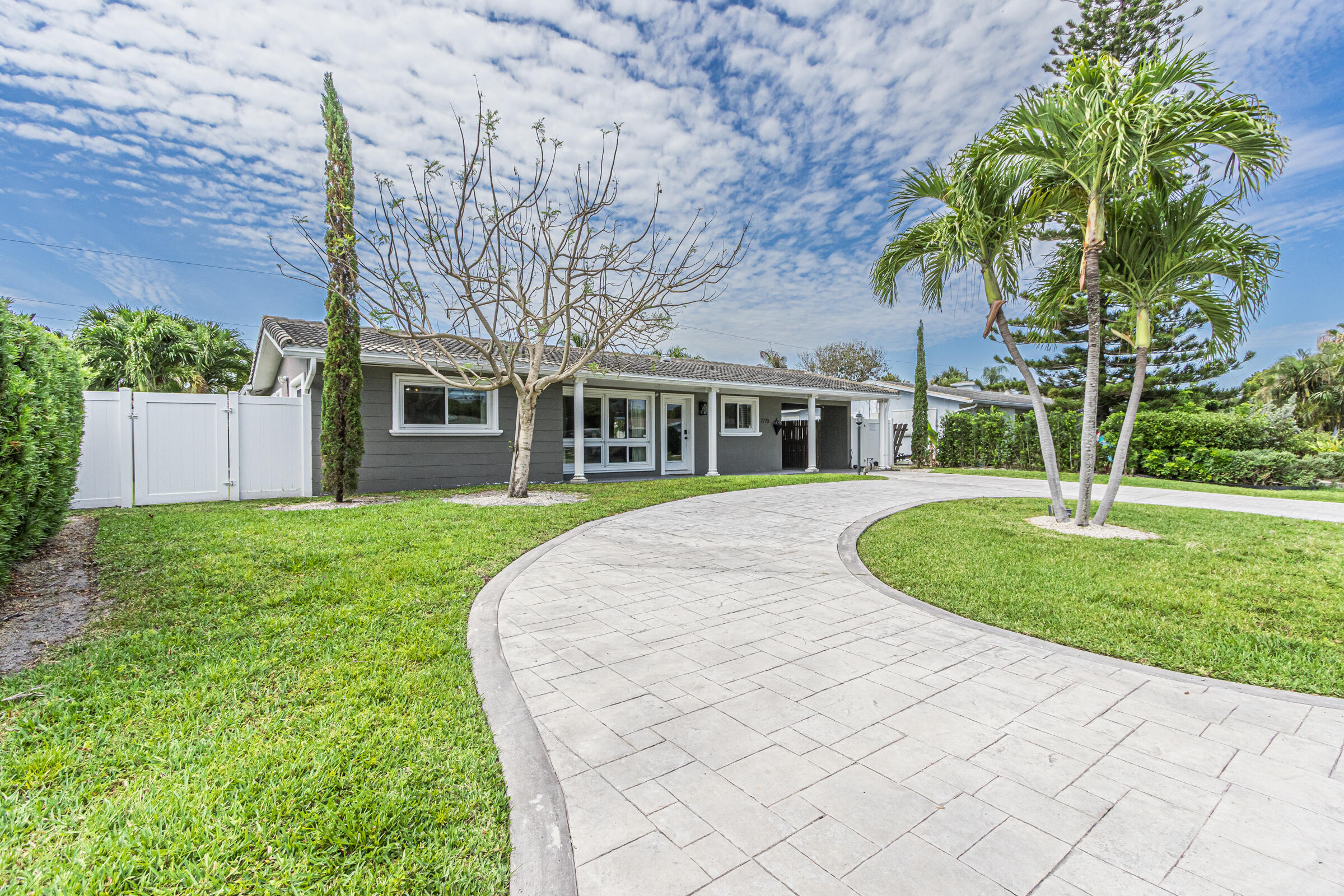 2770 NE 53rd Street