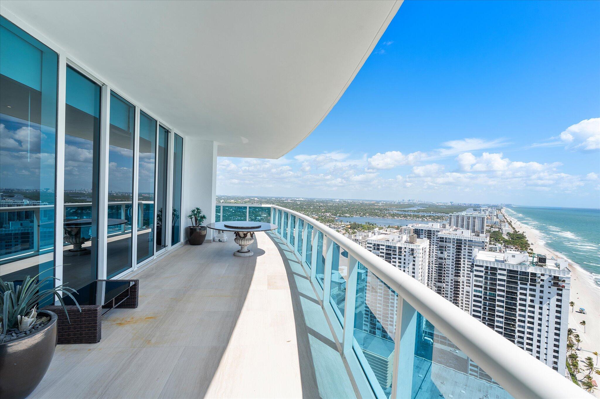 2711 S Ocean Drive 3602 Property Photo 3