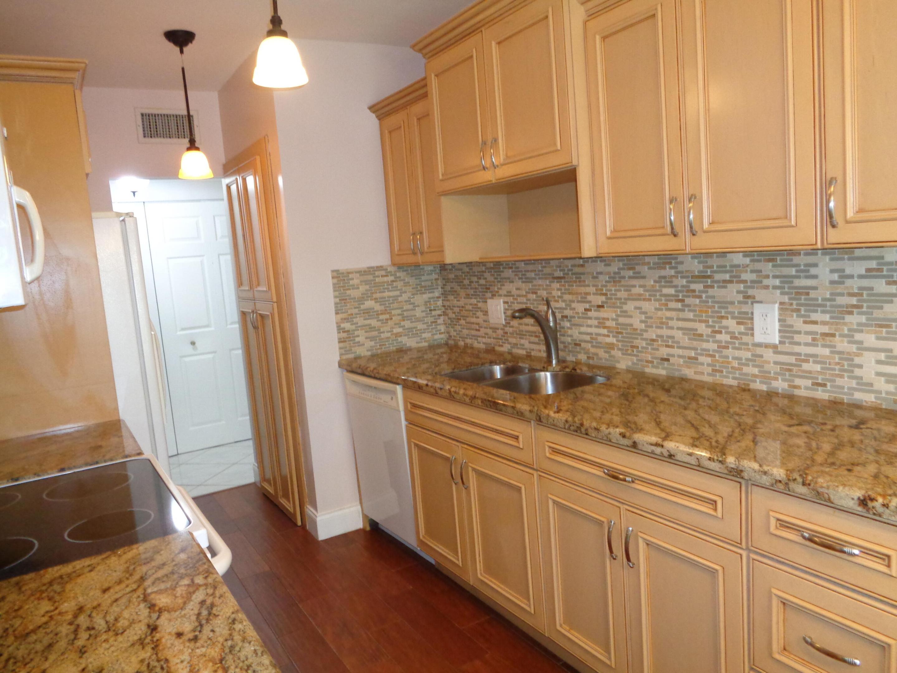 6328 W Longboat Lane 201 Property Photo 4