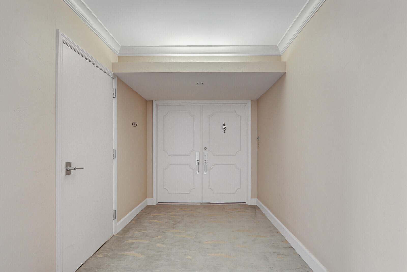 5380 N Ocean Drive 18j Property Photo 10