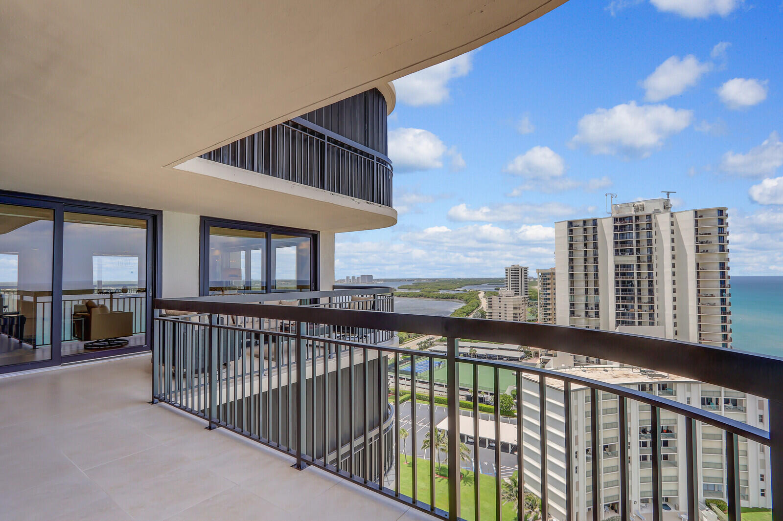 5380 N Ocean Drive 18j Property Photo 18
