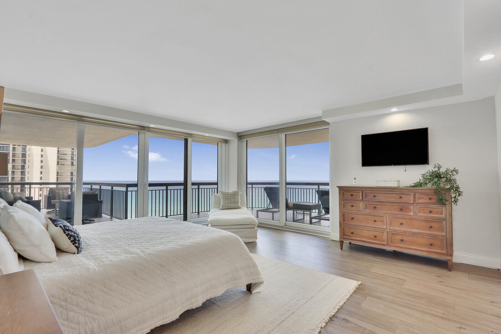 5380 N Ocean Drive 18j Property Photo 35