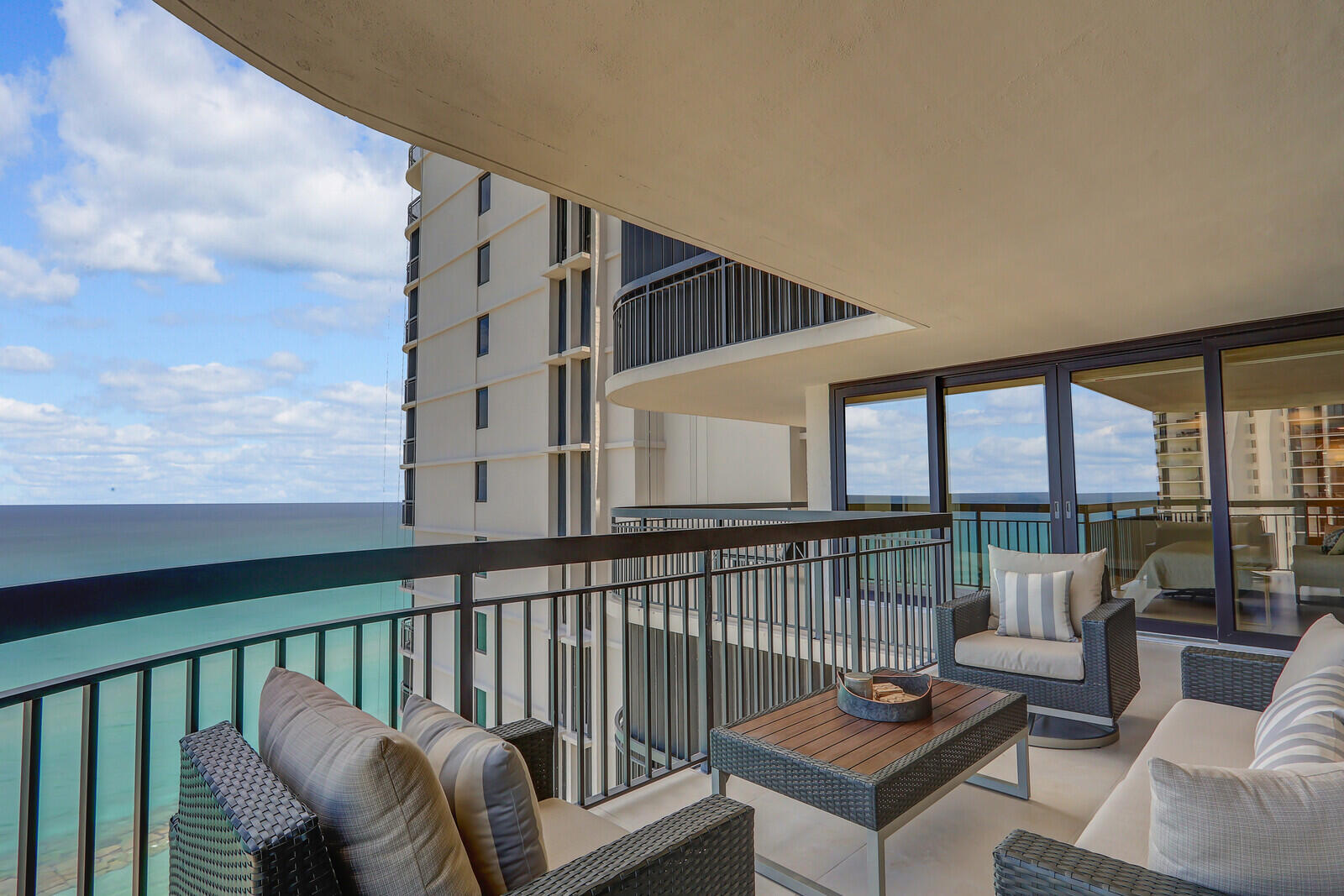 5380 N Ocean Drive 18j Property Photo 62