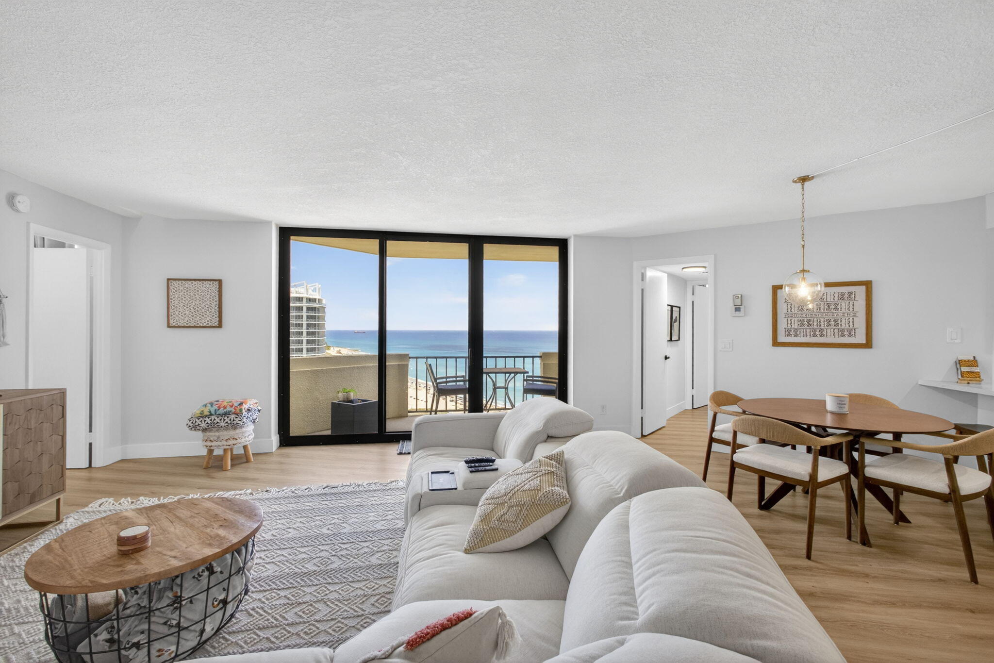 2800 N Ocean Drive A-19c Property Photo 11