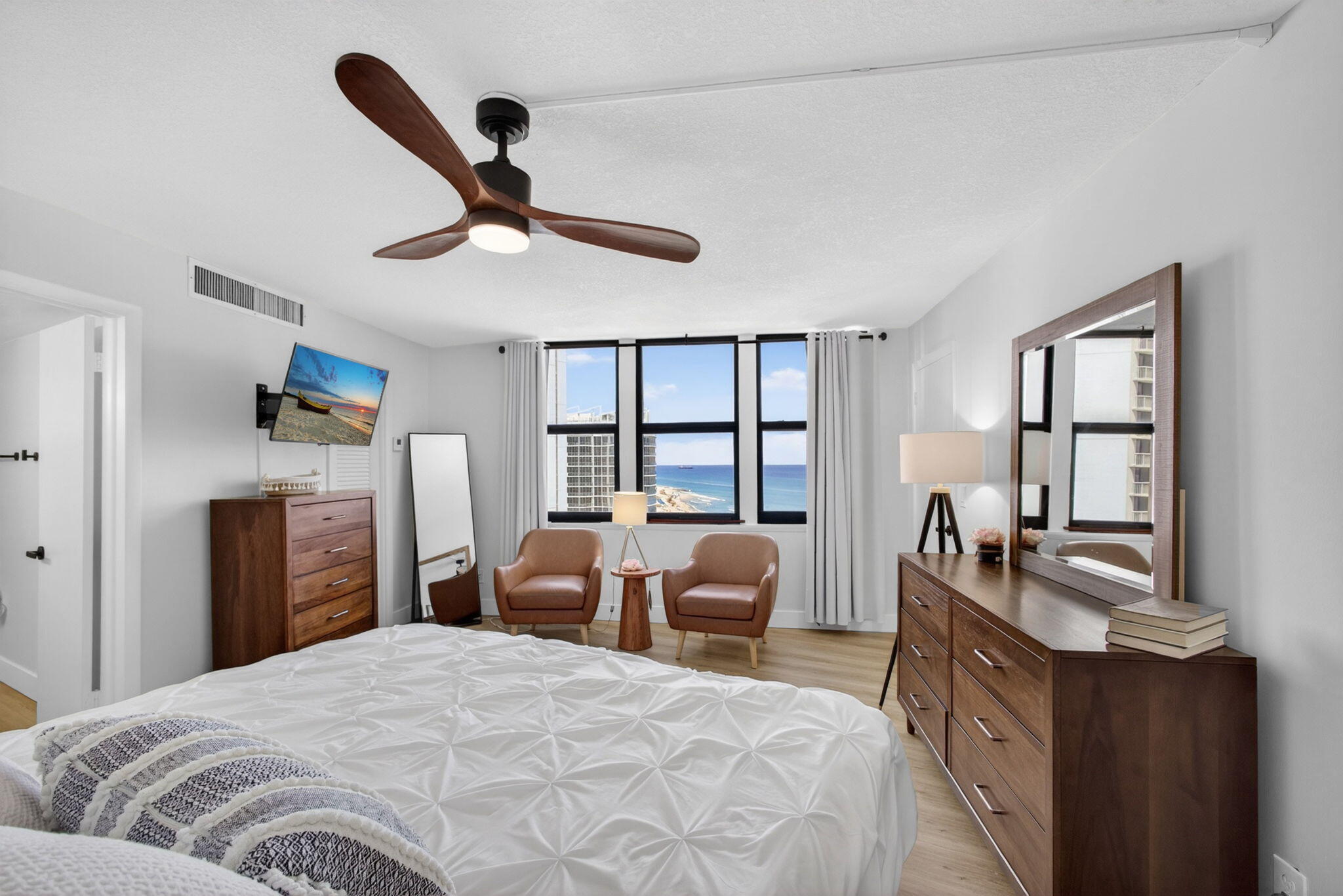 2800 N Ocean Drive A-19c Property Photo 19