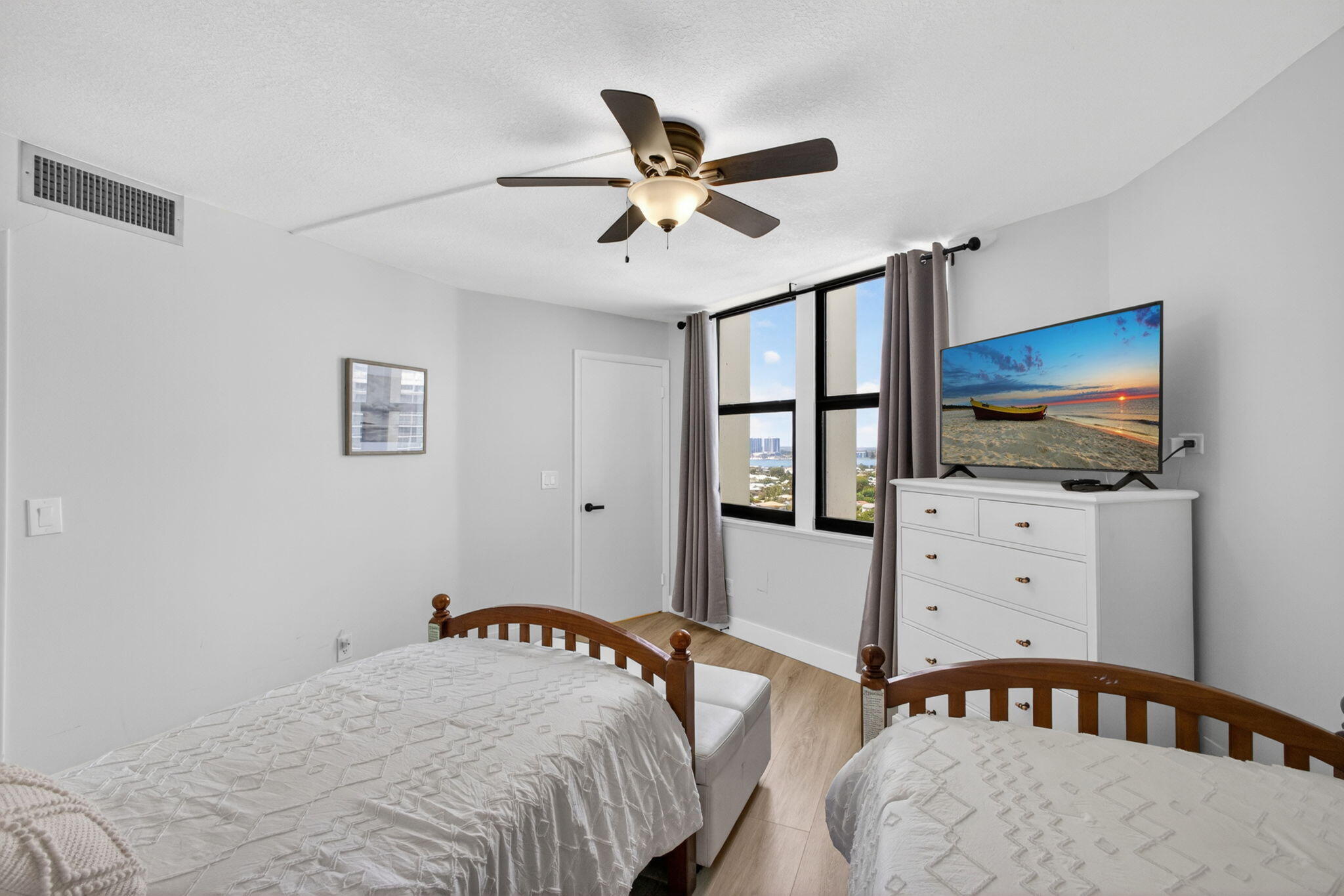 2800 N Ocean Drive A-19c Property Photo 24