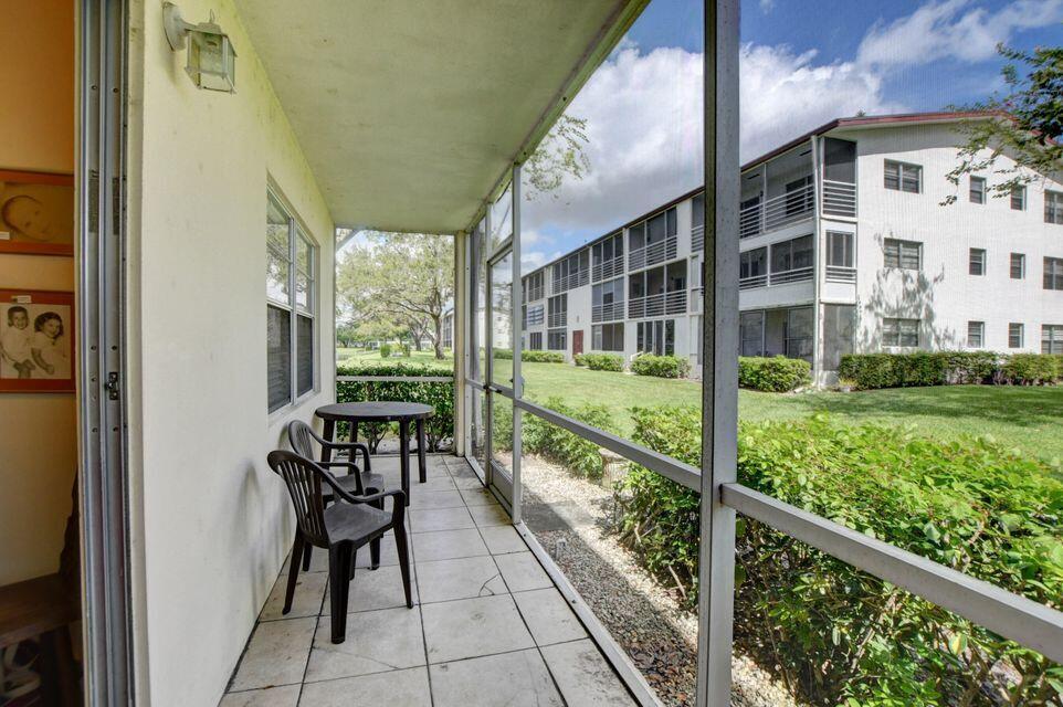 137 Fanshaw D Property Photo 8