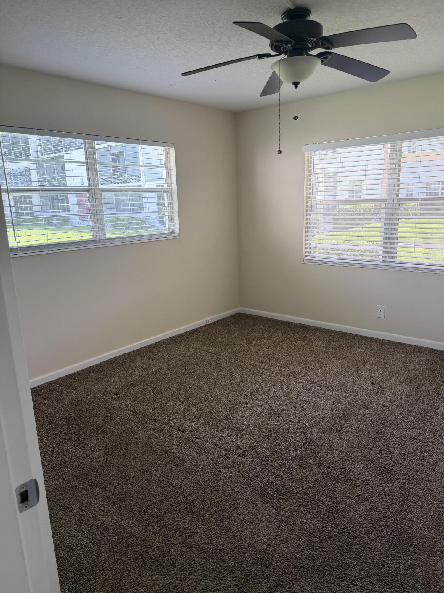 137 Fanshaw D Property Photo 15