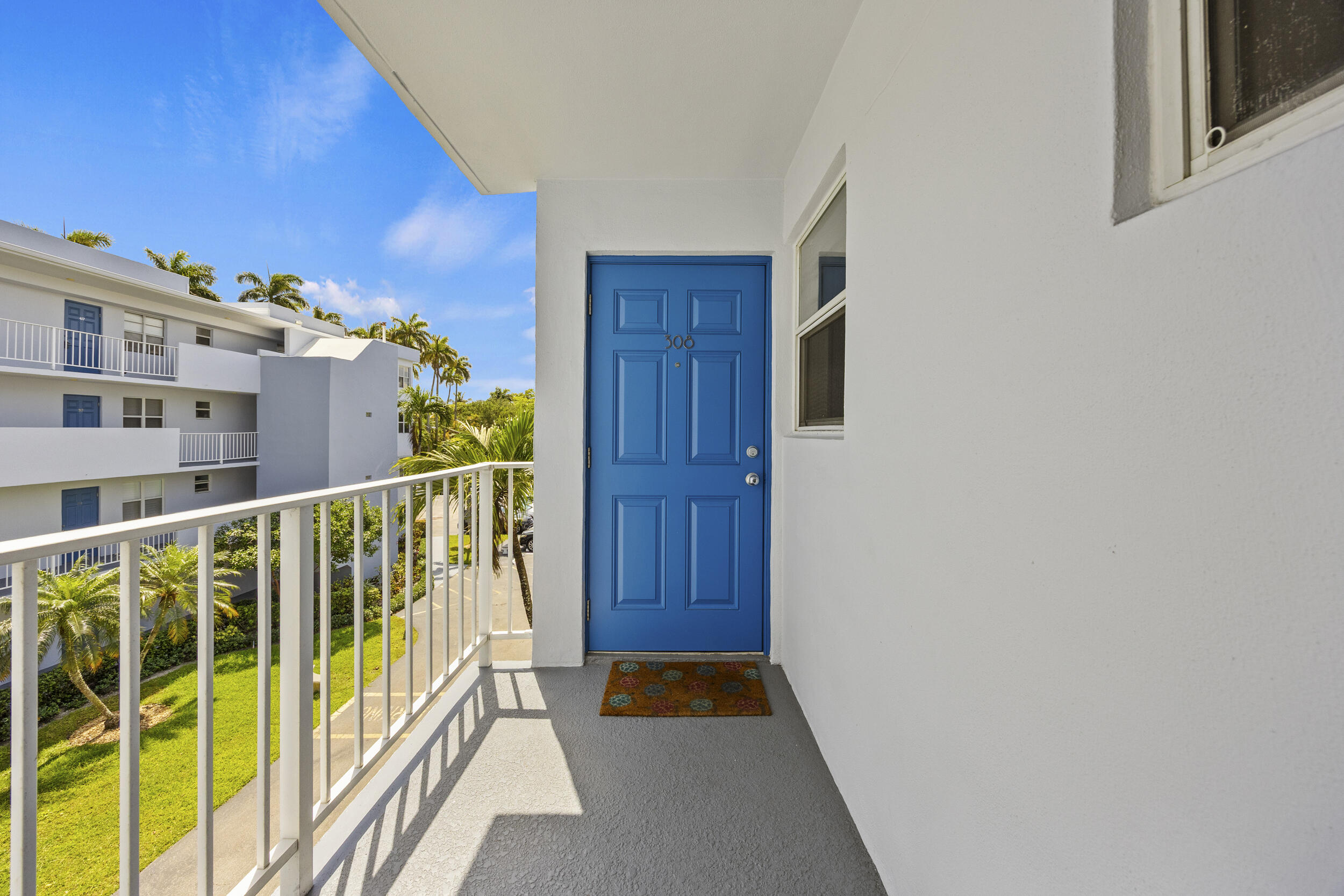 1820 New Palm Way 308 Property Photo 3