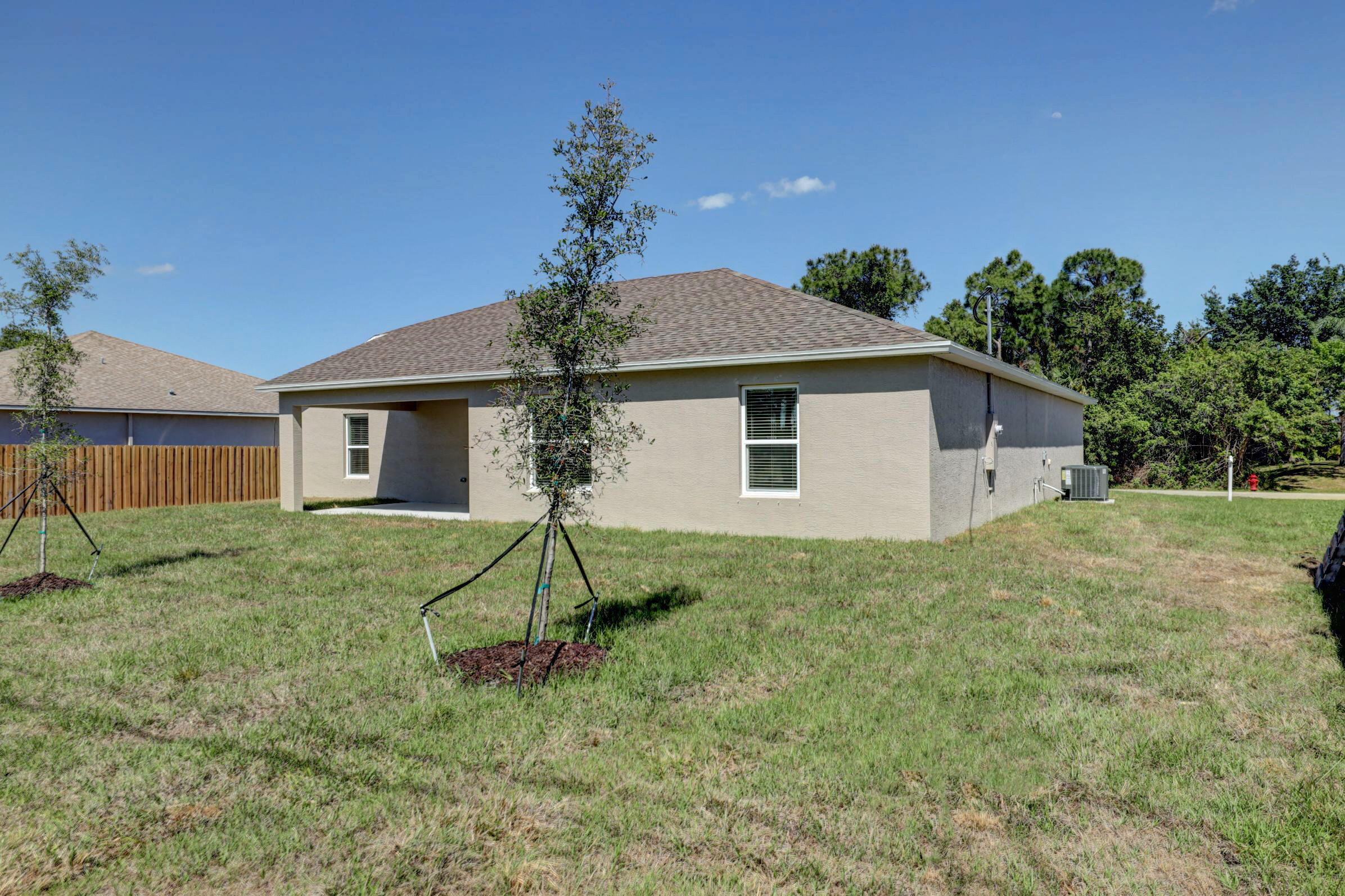 1817 Sw Altman Avenue Property Photo 40