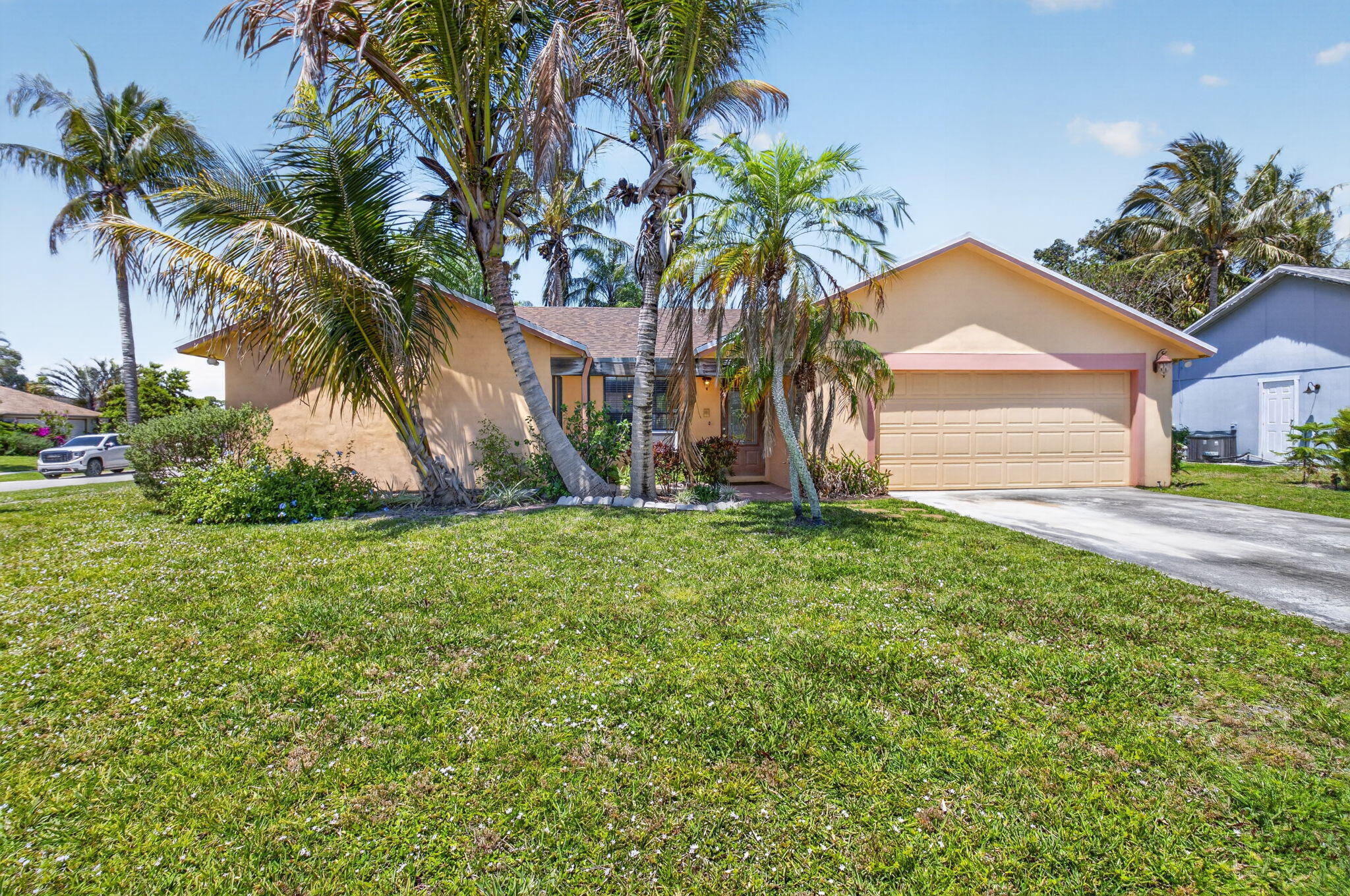 9389 Longmeadow Circle Property Photo 2