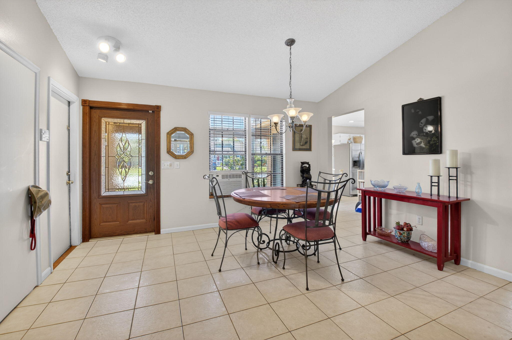 9389 Longmeadow Circle Property Photo 6
