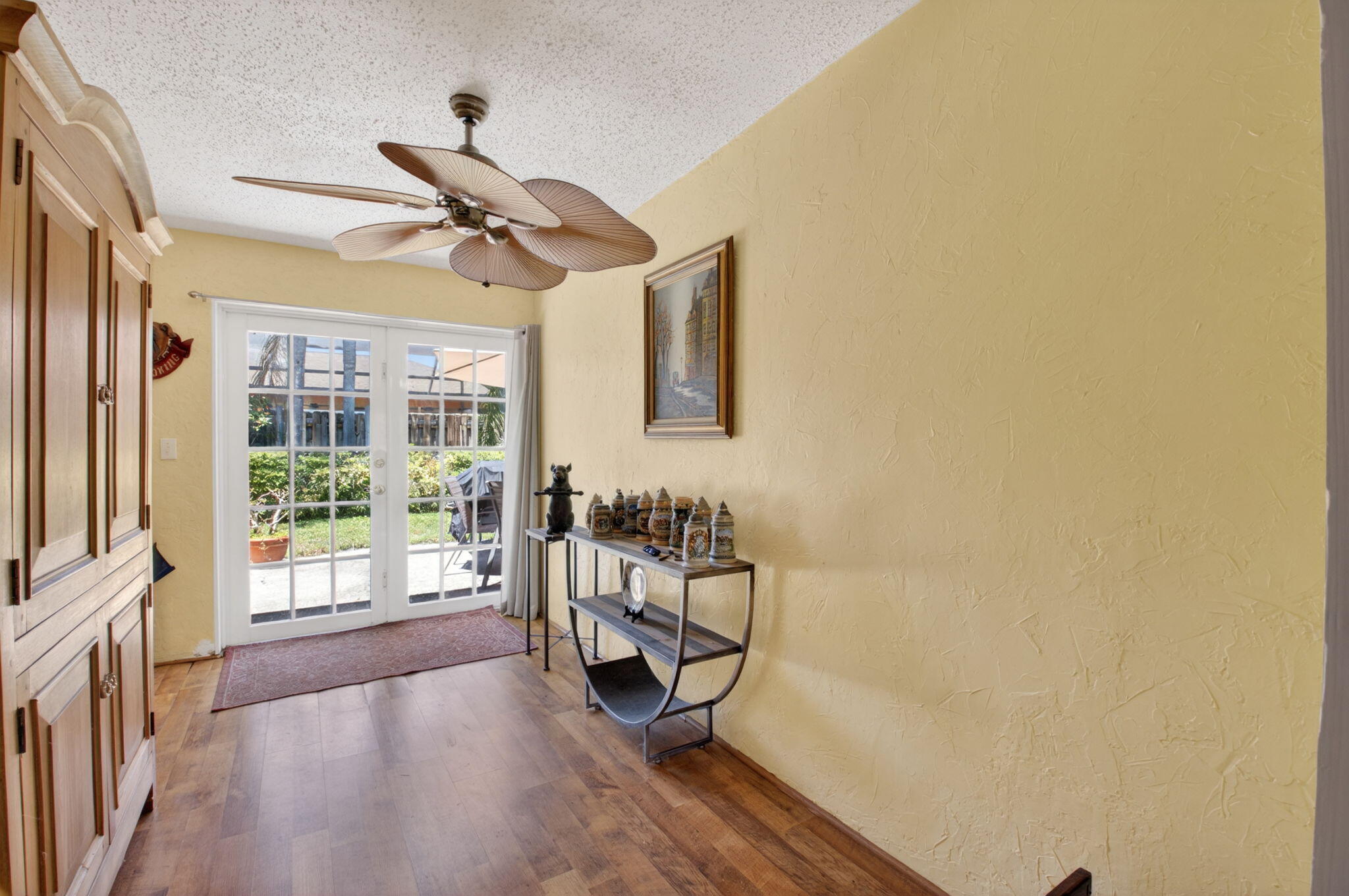 9389 Longmeadow Circle Property Photo 13