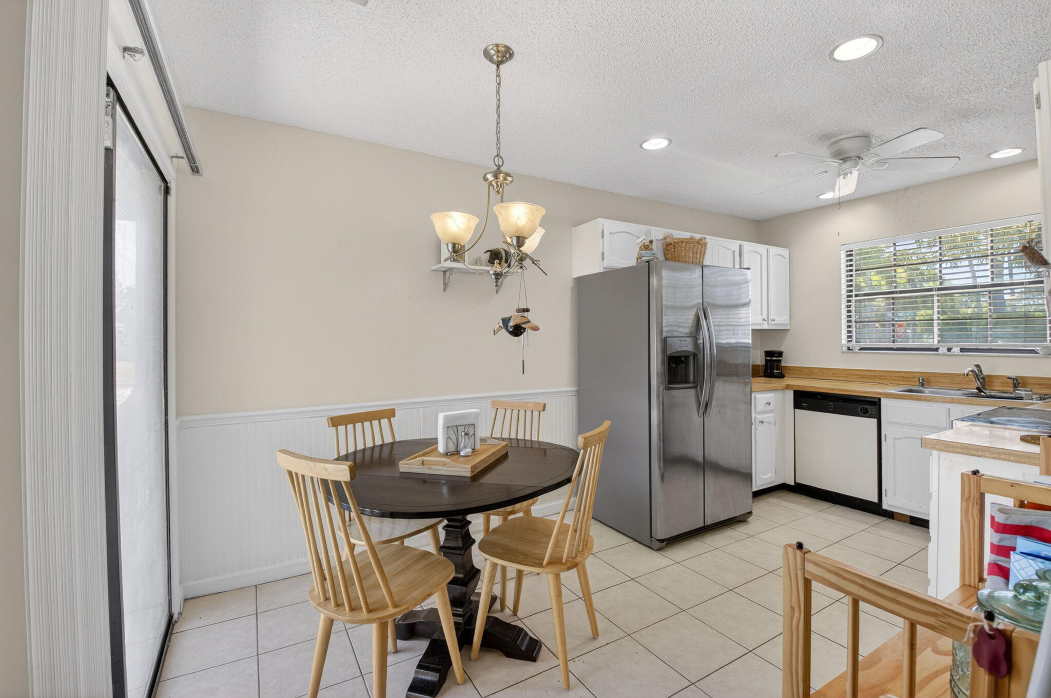 9389 Longmeadow Circle Property Photo 16