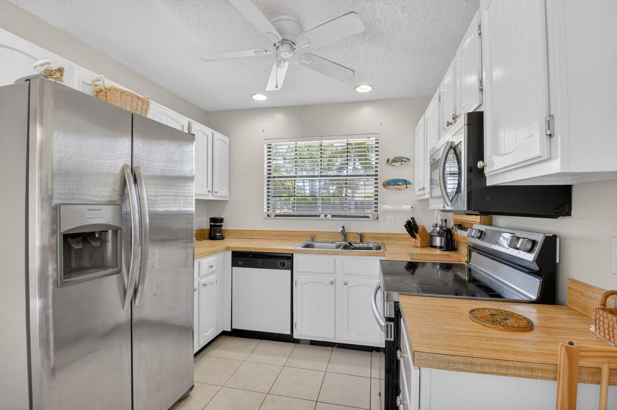 9389 Longmeadow Circle Property Photo 17