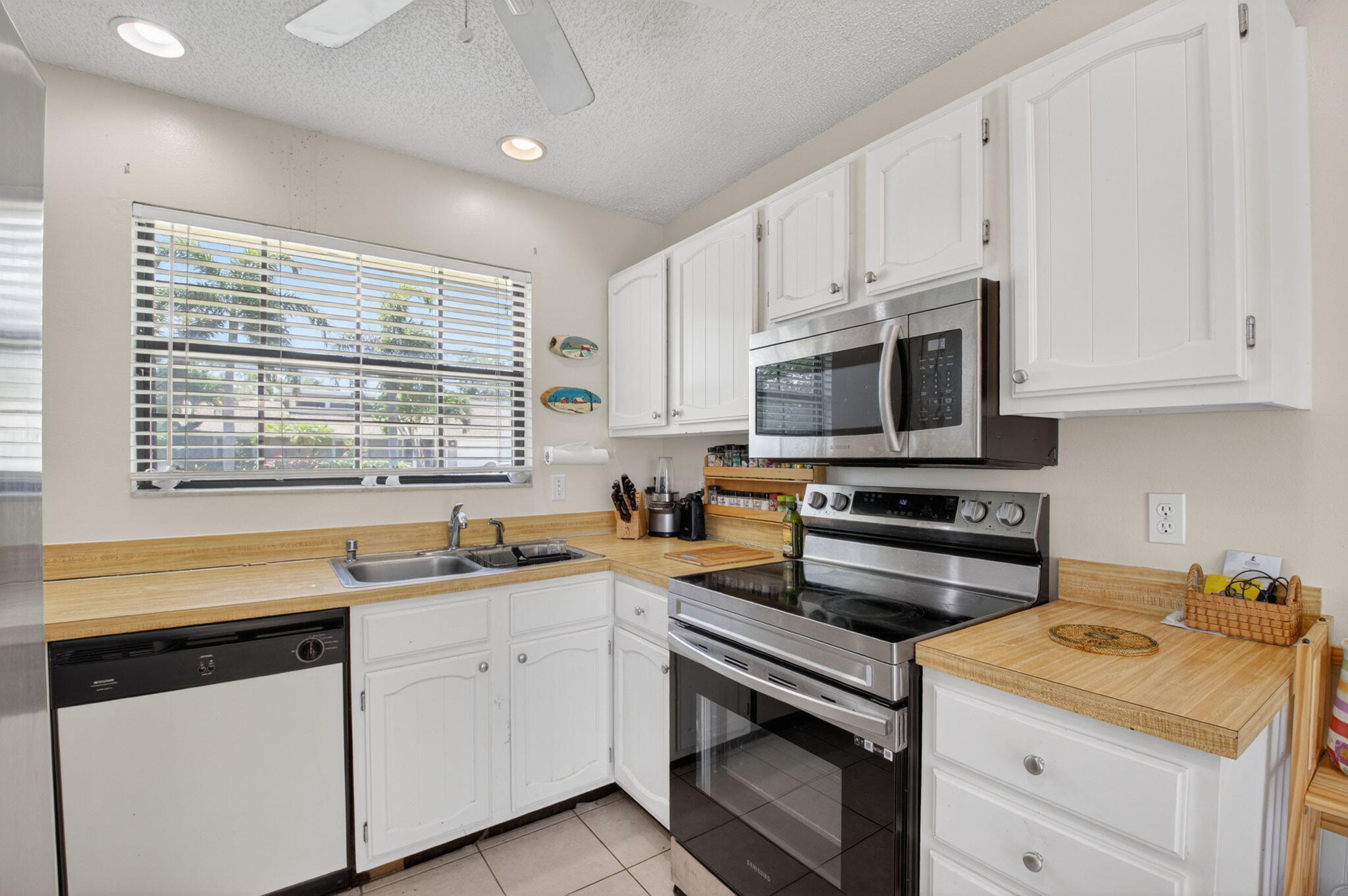9389 Longmeadow Circle Property Photo 18