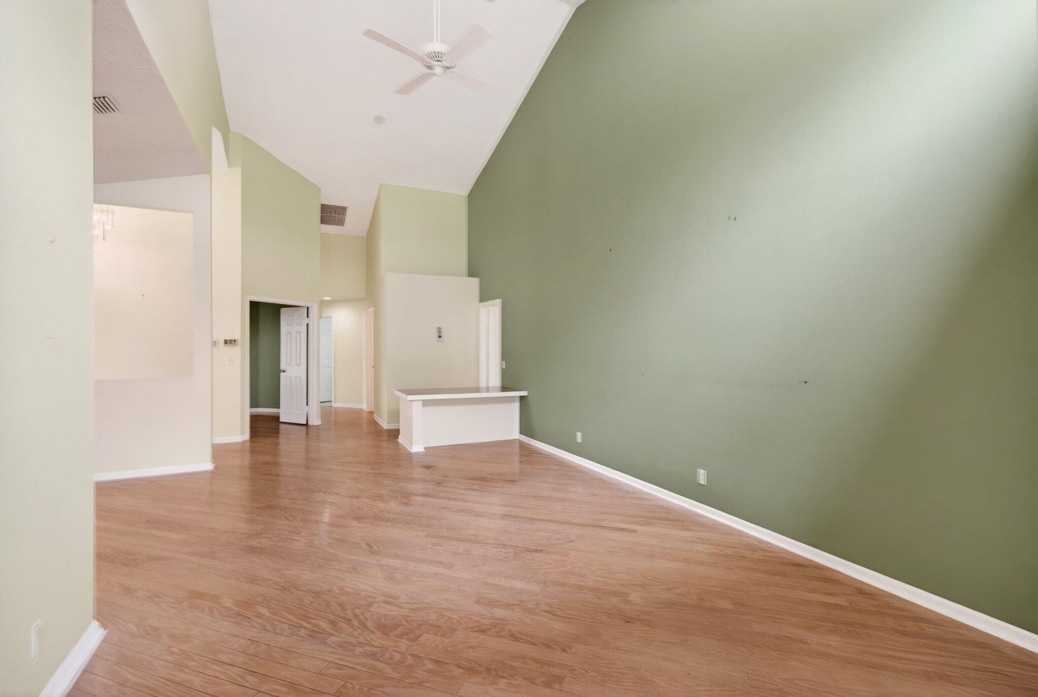 6071 Greenspointe Drive Property Photo 12