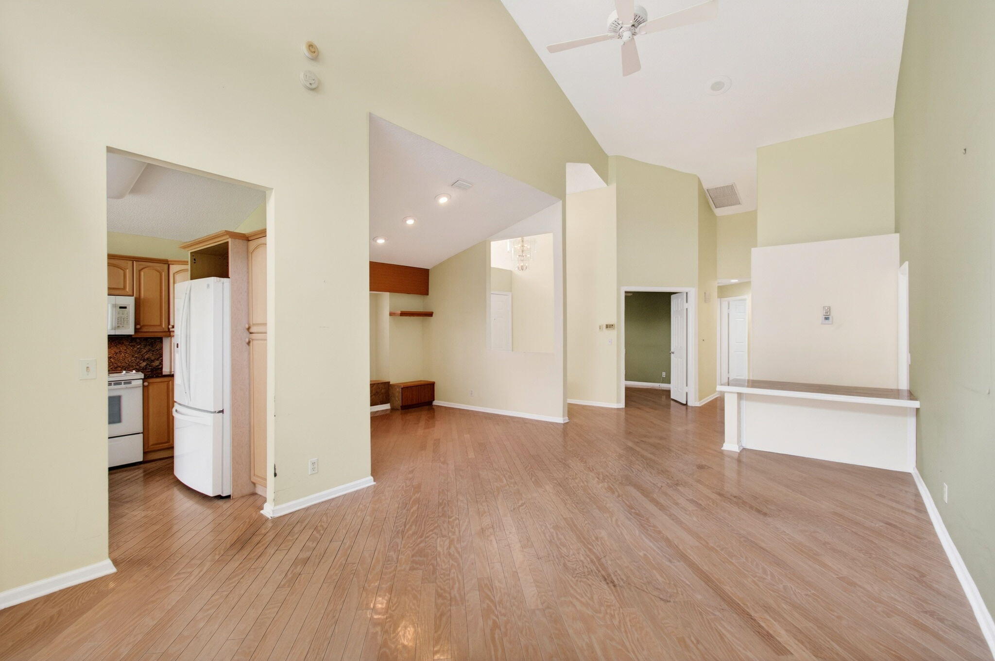 6071 Greenspointe Drive Property Photo 14