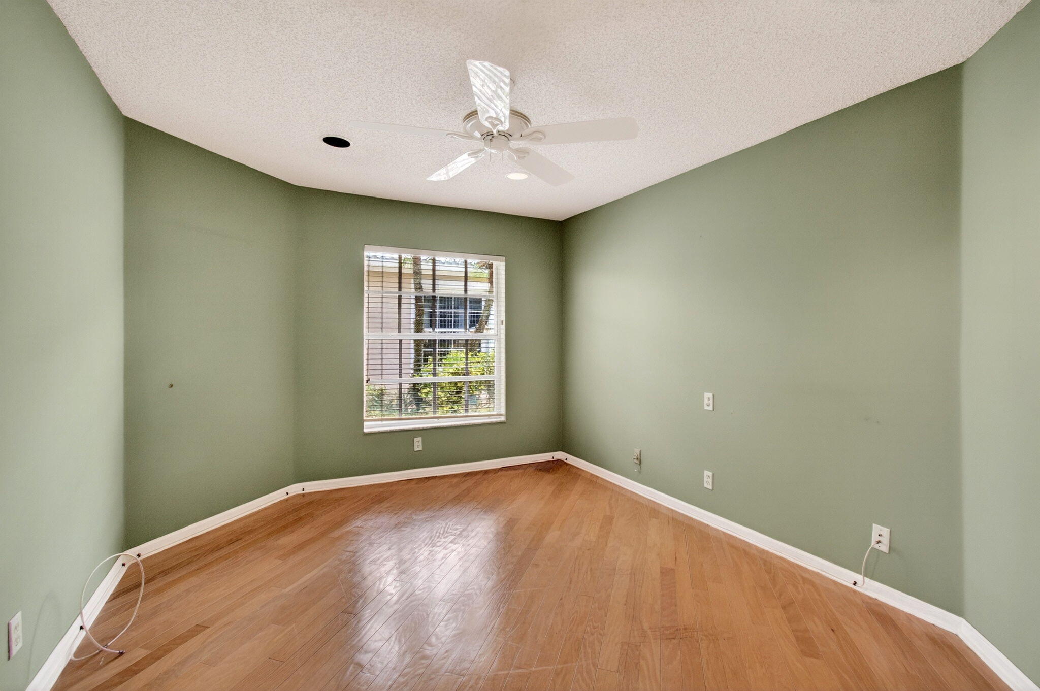 6071 Greenspointe Drive Property Photo 29