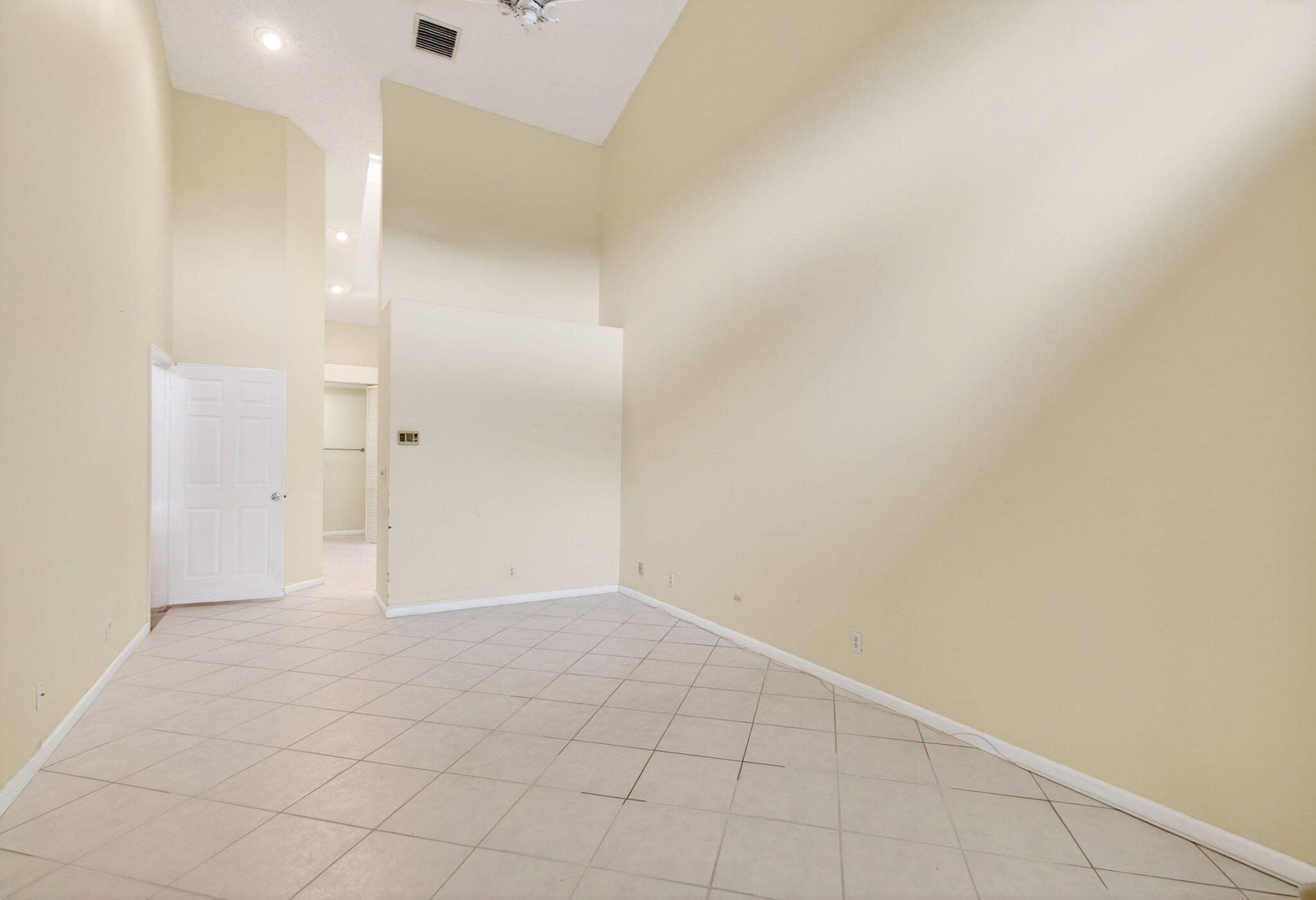 6071 Greenspointe Drive Property Photo 37