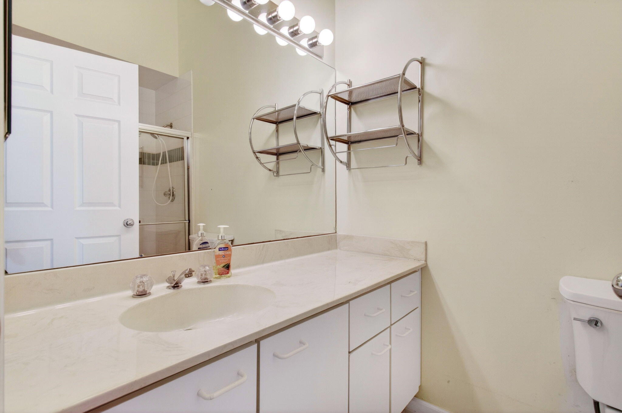 6071 Greenspointe Drive Property Photo 43