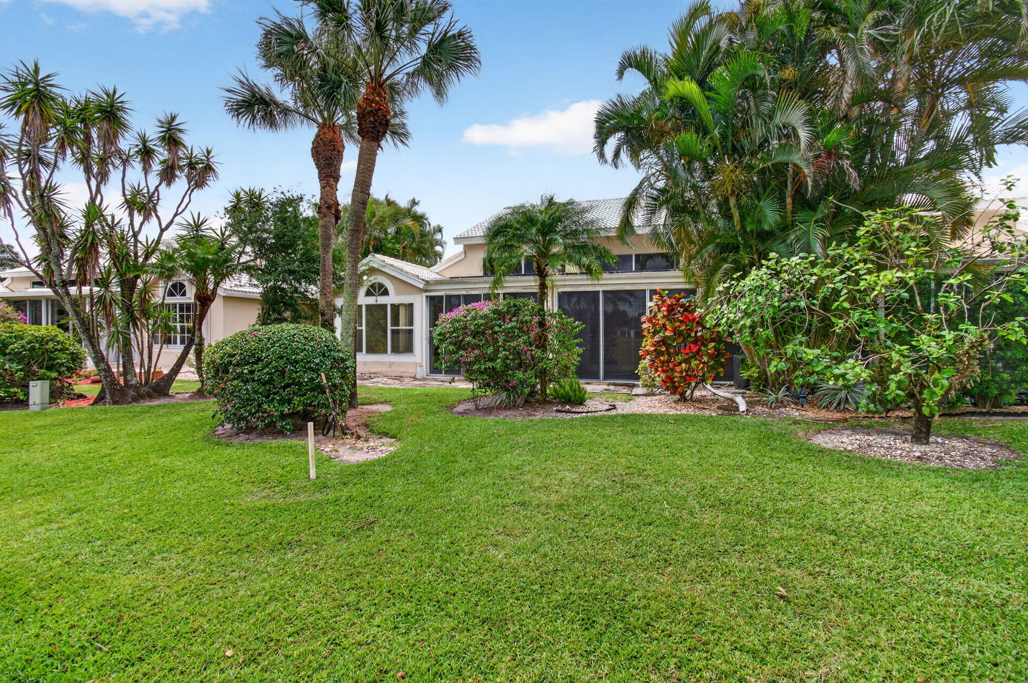 6071 Greenspointe Drive Property Photo 48