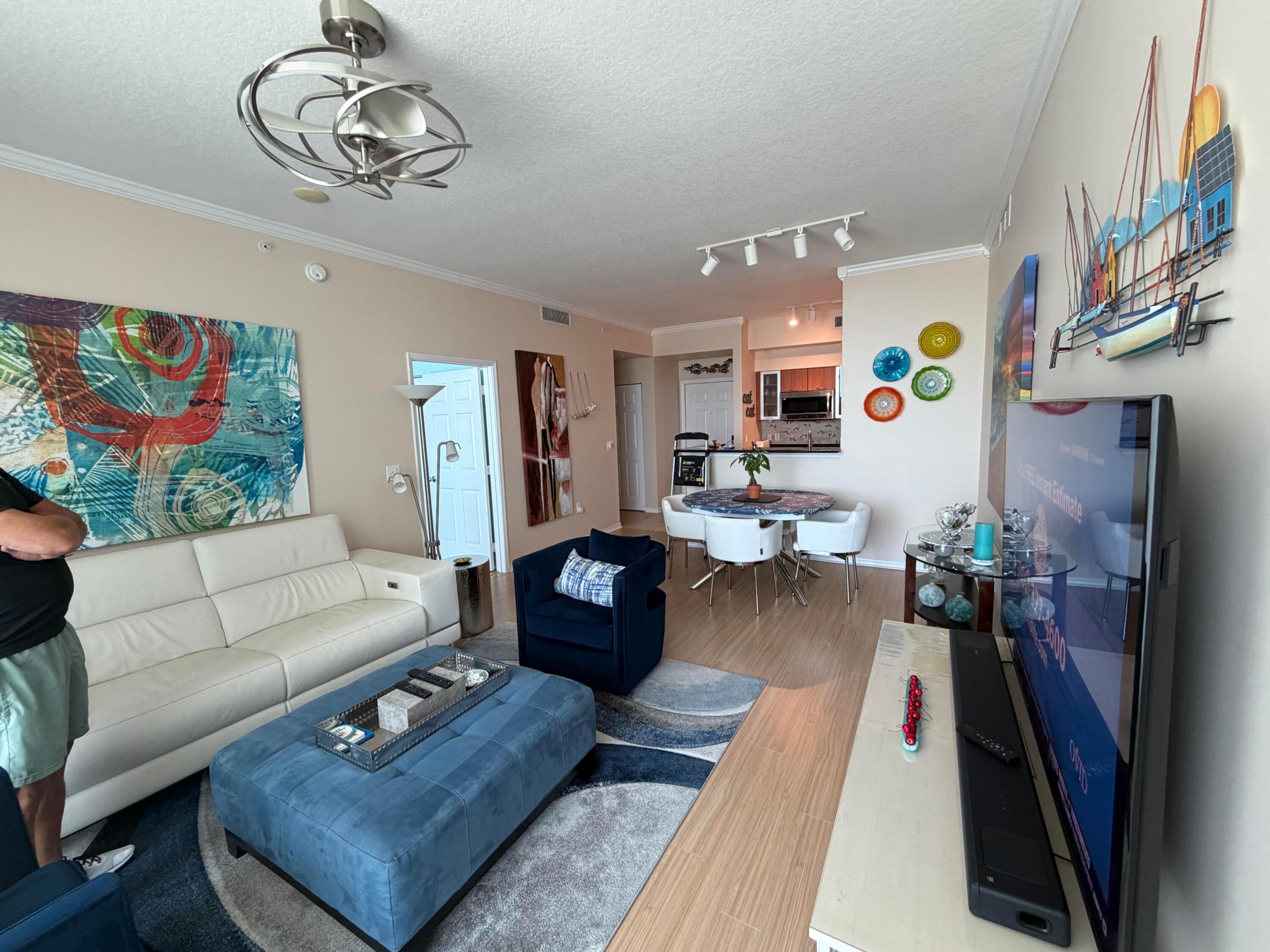 625 Casa Loma Boulevard 1504 Property Photo 4
