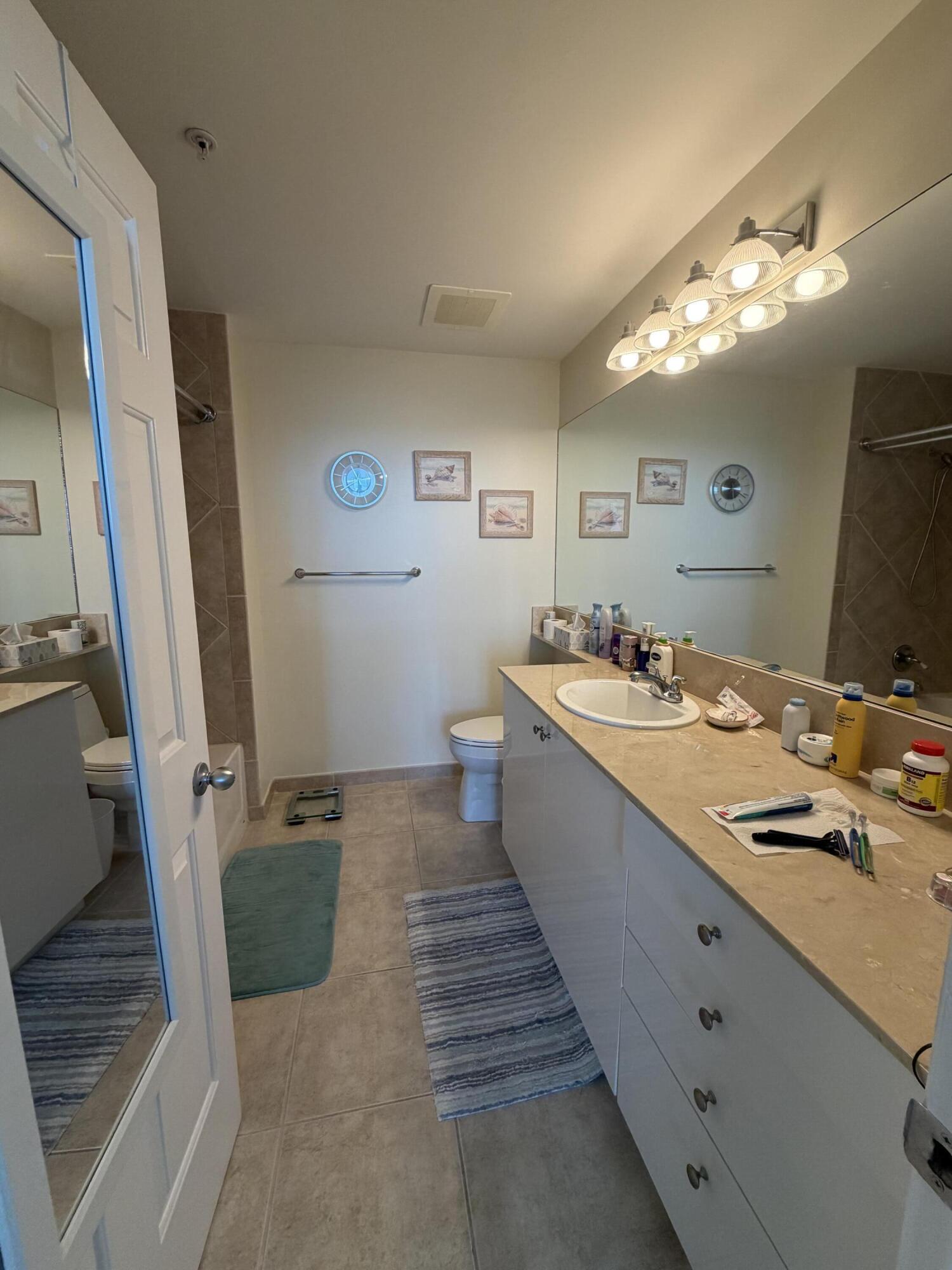 625 Casa Loma Boulevard 1504 Property Photo 8