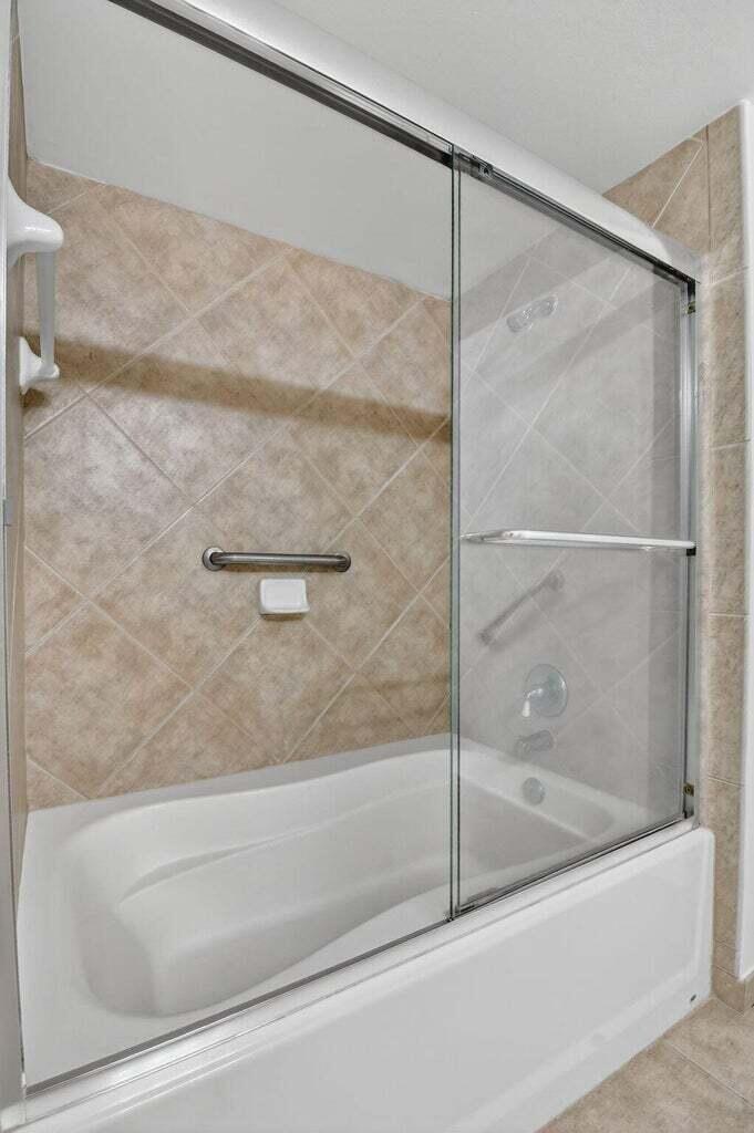 625 Casa Loma Boulevard 304 Property Photo 18