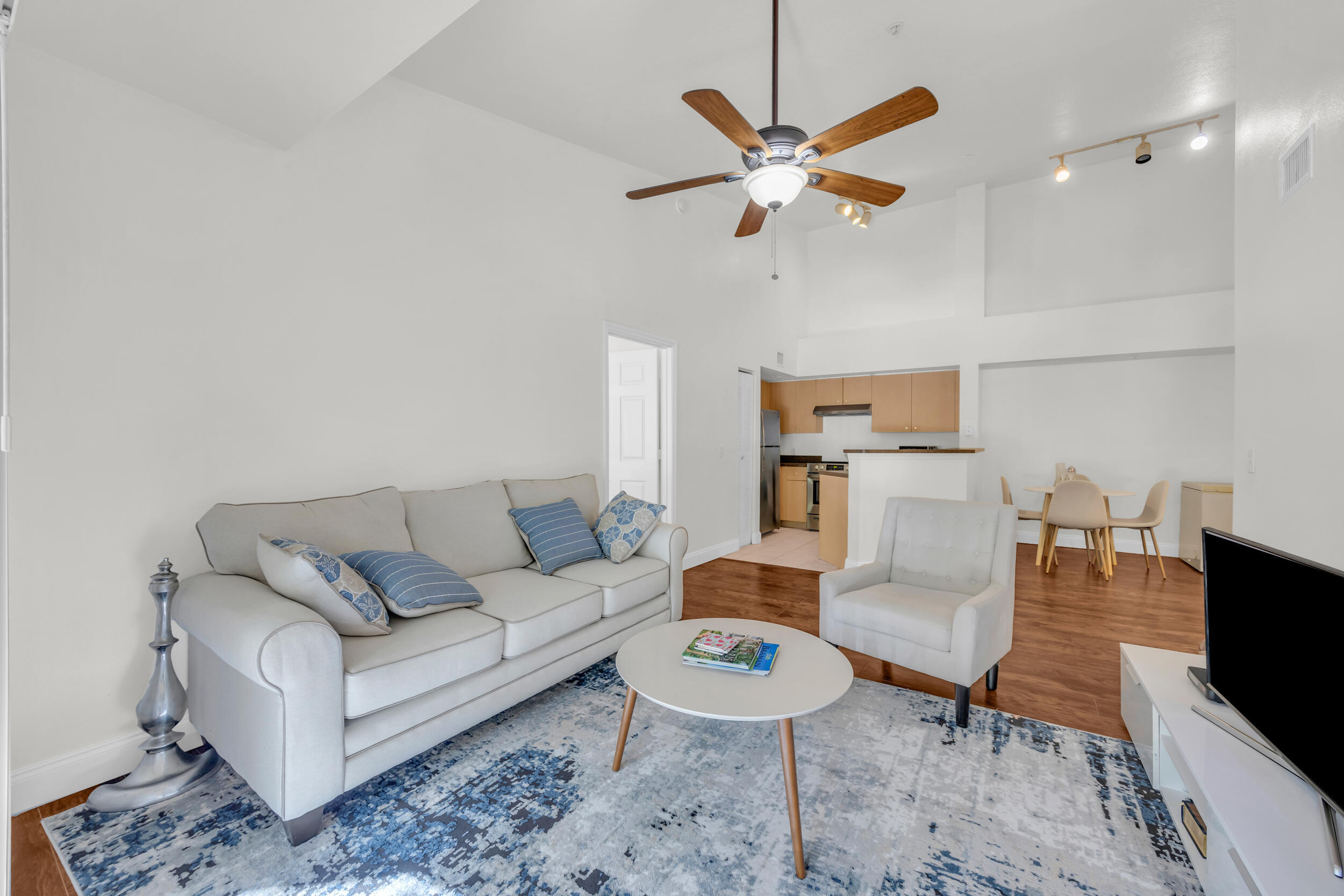 4241 San Marino Boulevard 207 Property Photo 10