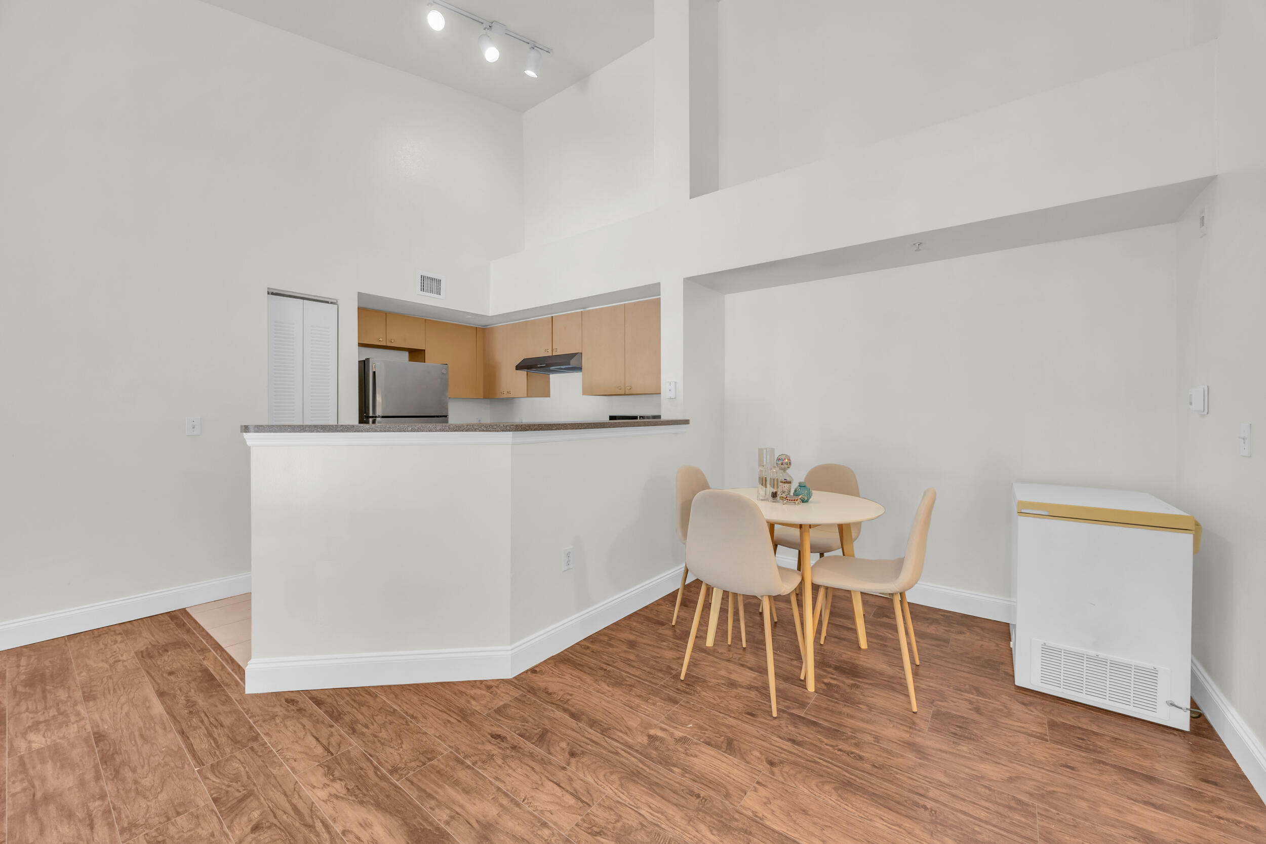 4241 San Marino Boulevard 207 Property Photo 15