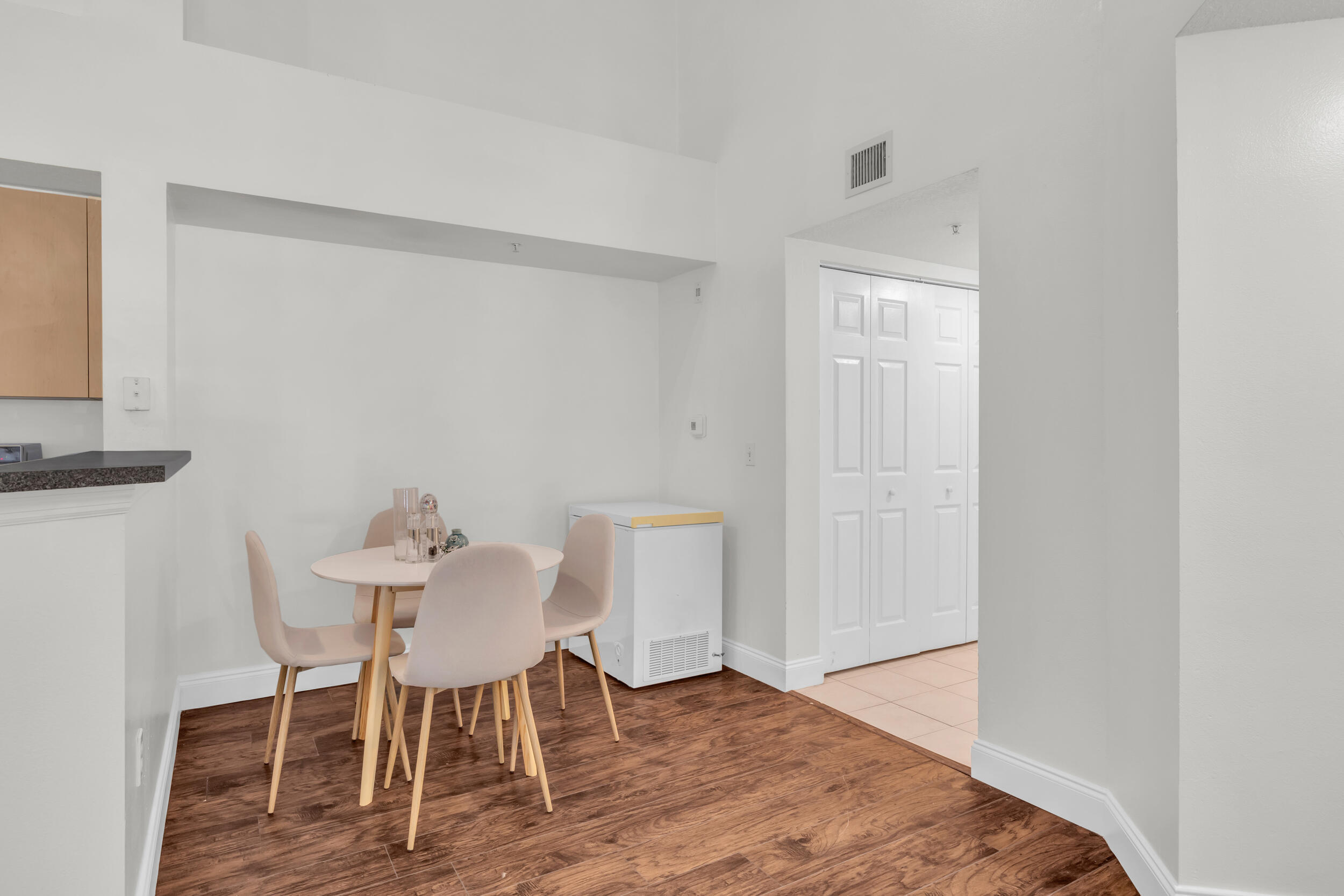4241 San Marino Boulevard 207 Property Photo 16
