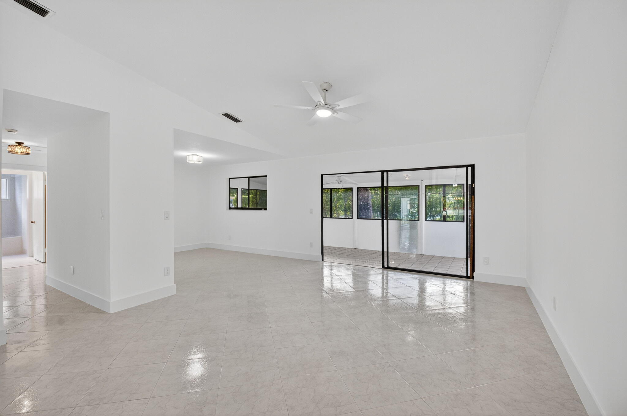 29 Fawlkland Circle Property Photo 12