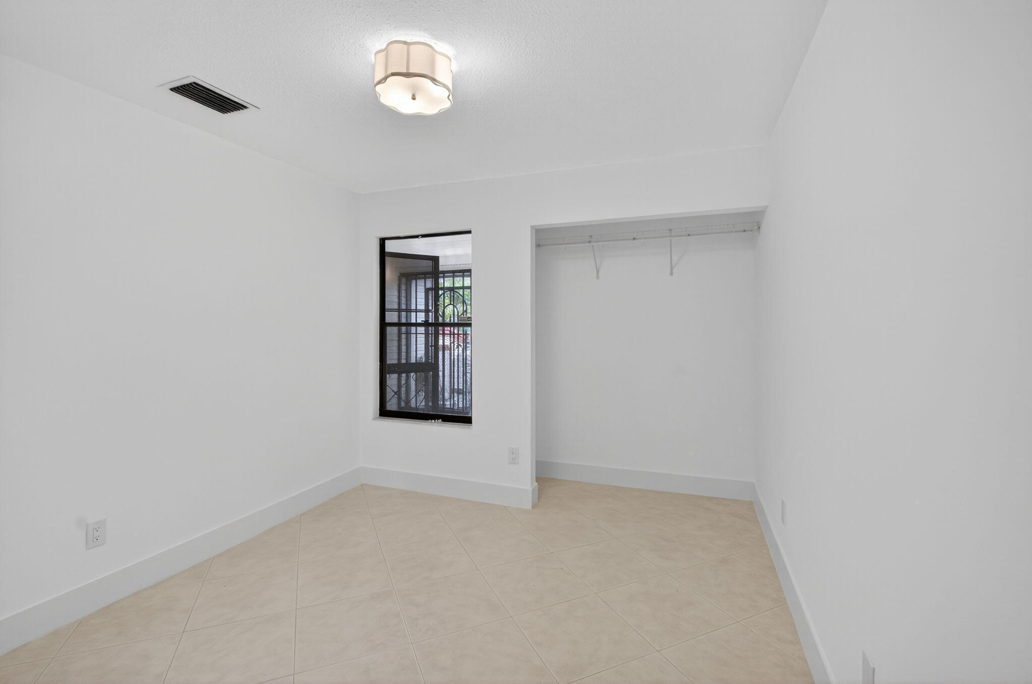 29 Fawlkland Circle Property Photo 17