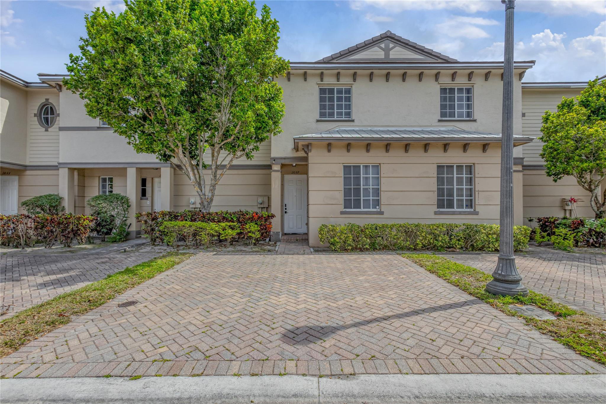 2037 Nassau Drive 2037