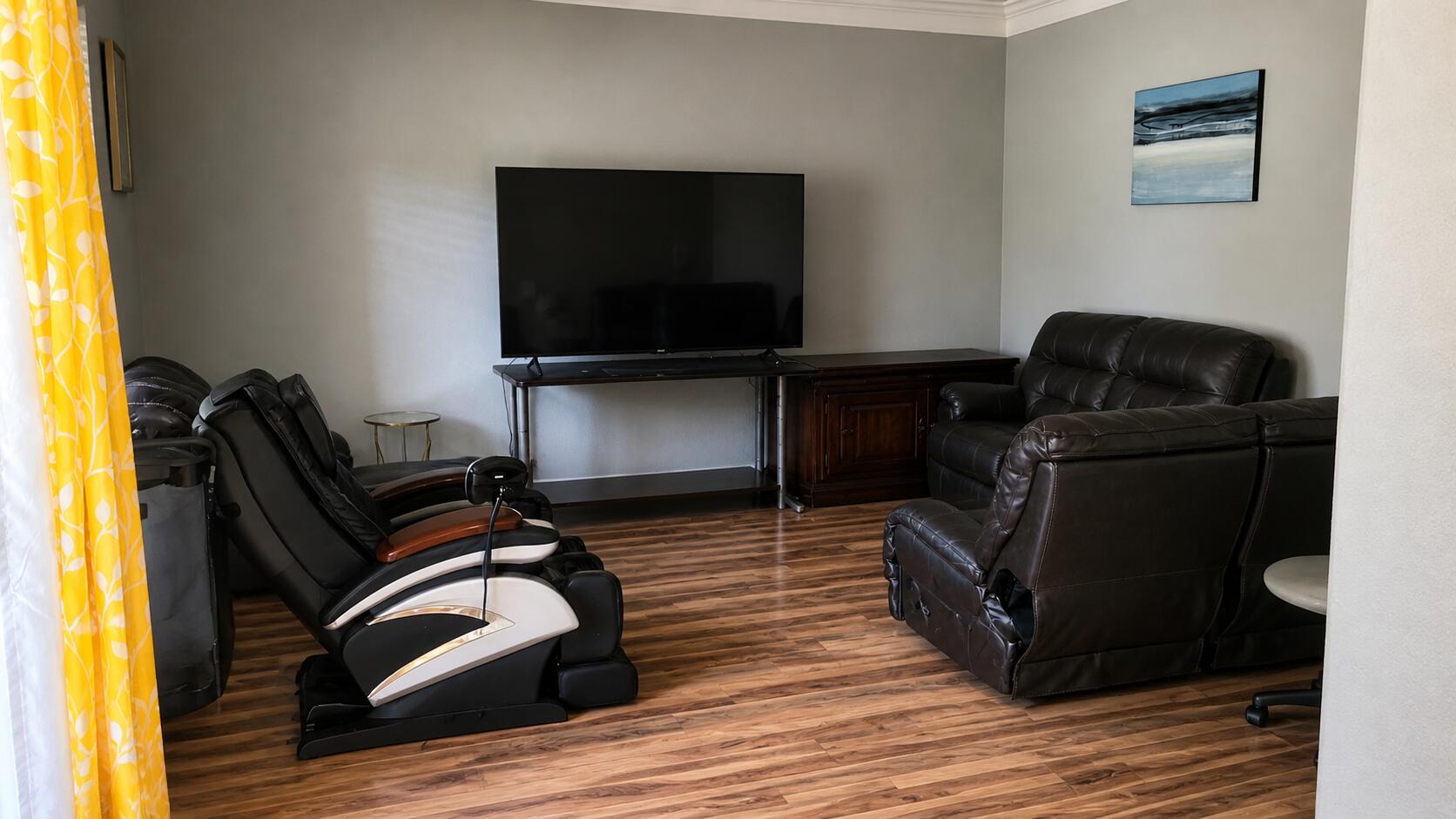 3945 Torres Circle Property Photo 5