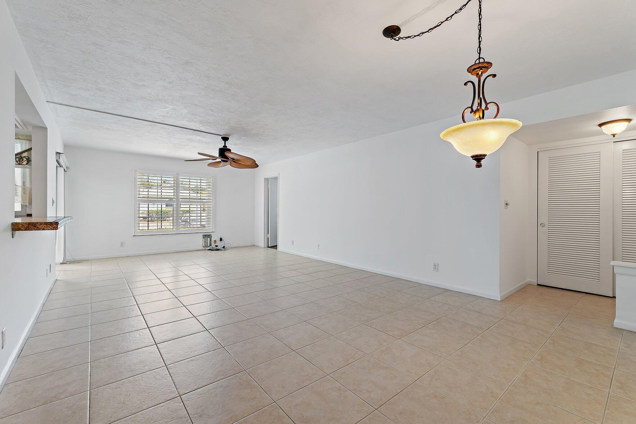 5570 Tamberlane Circle 131 Property Photo 5