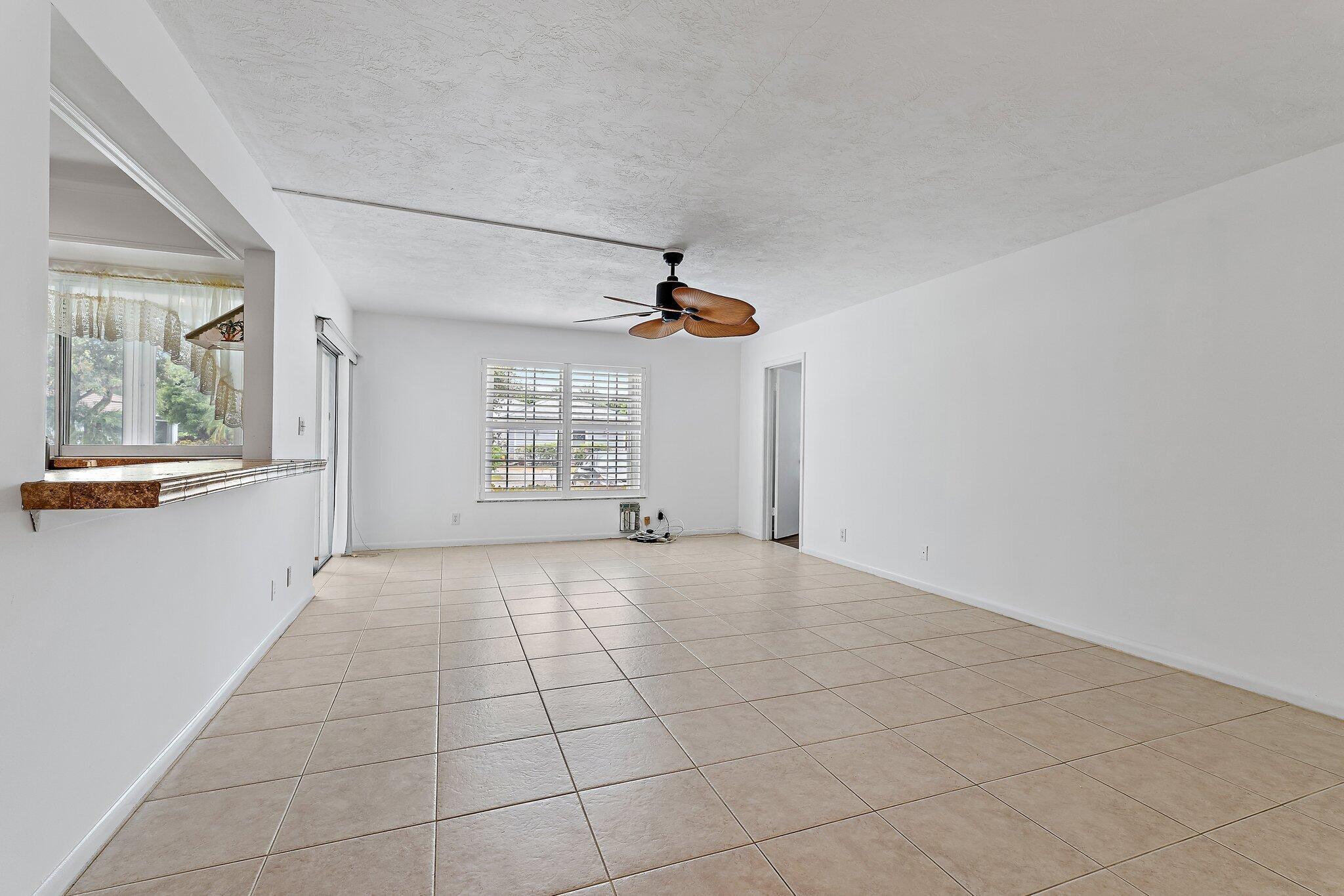 5570 Tamberlane Circle 131 Property Photo 6