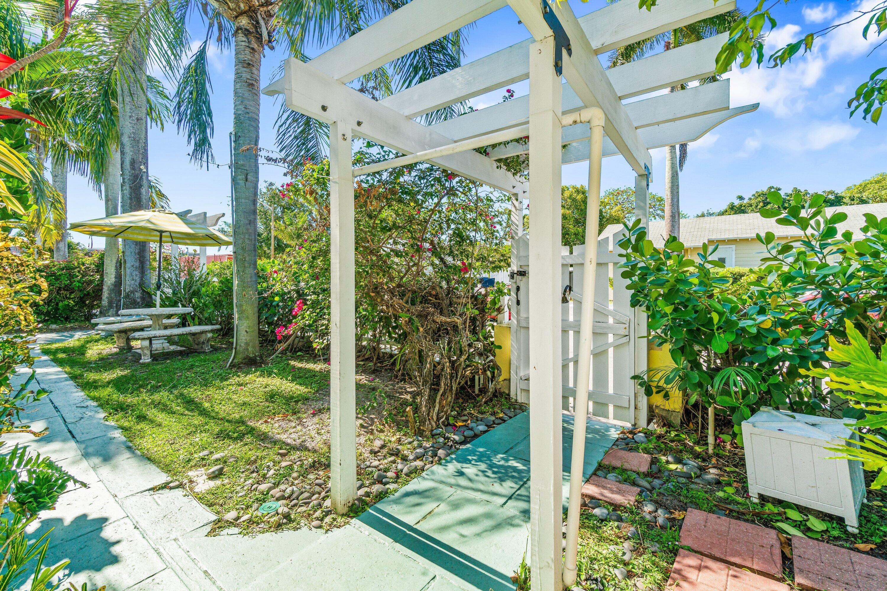 629 Selkirk Street Property Photo 23