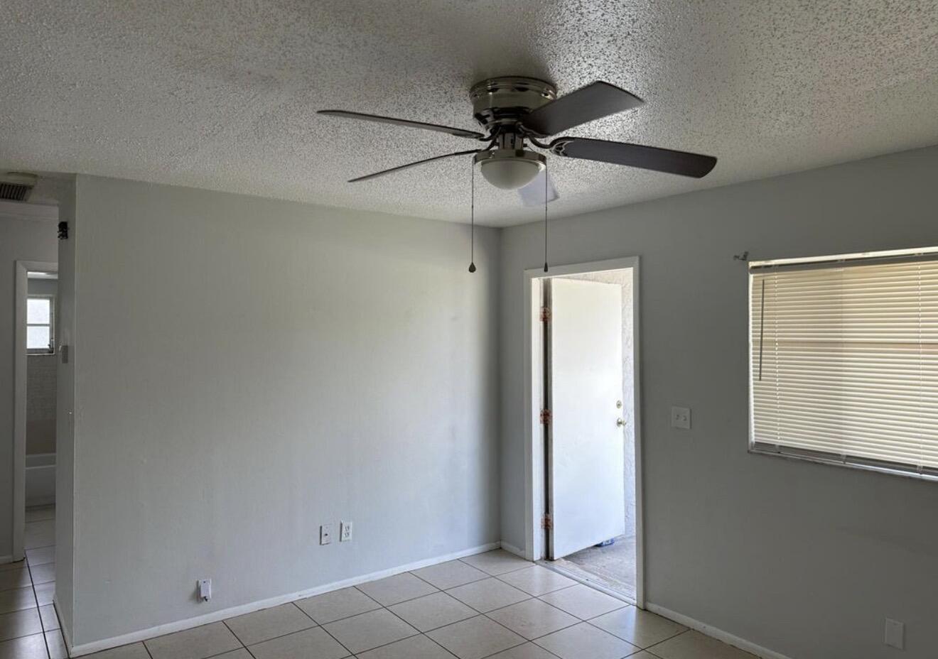 13933/931 First Street Property Photo 14