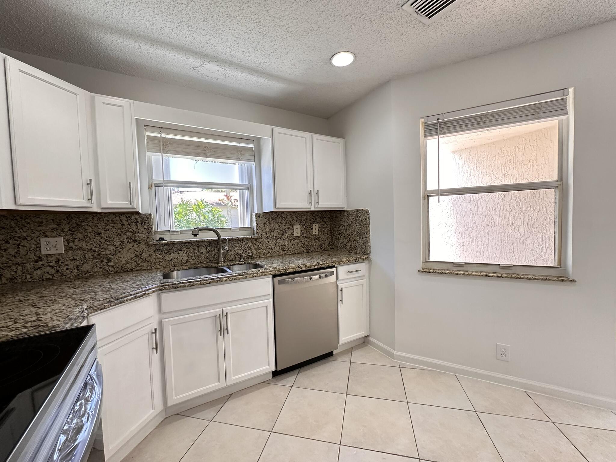 703 Crosswinds Drive Property Photo 2