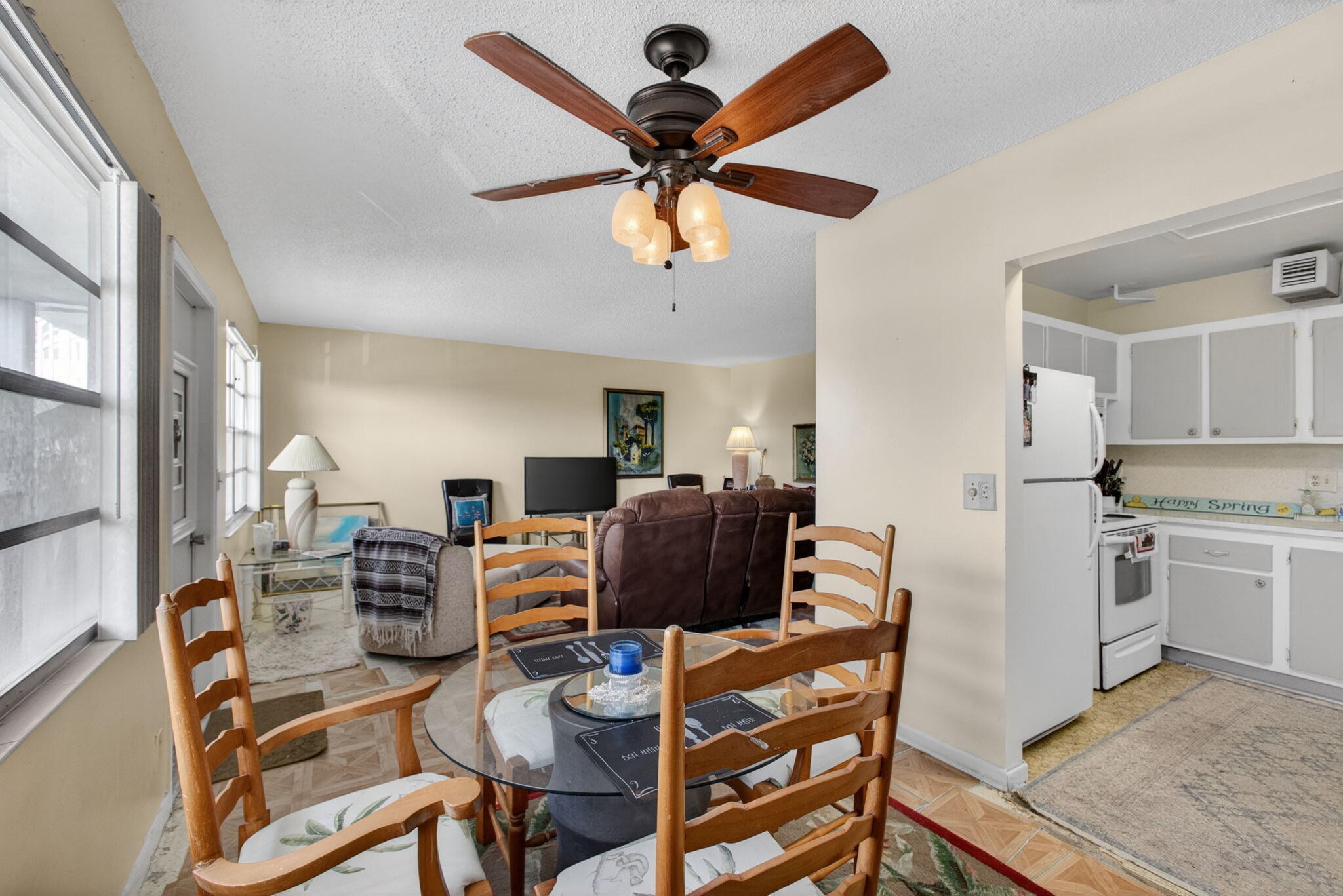348 Wellington H Property Photo 3